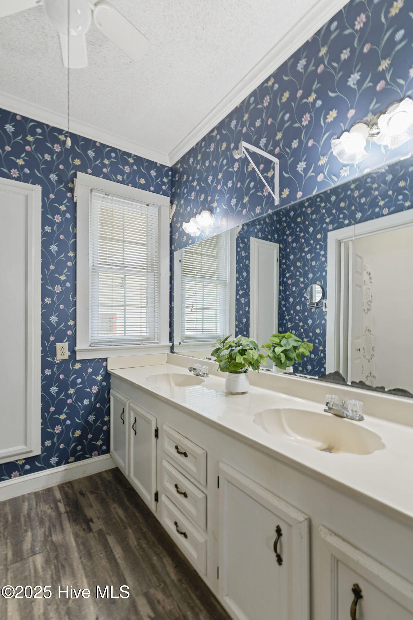147 Westbrook Avenue Property Photo 17