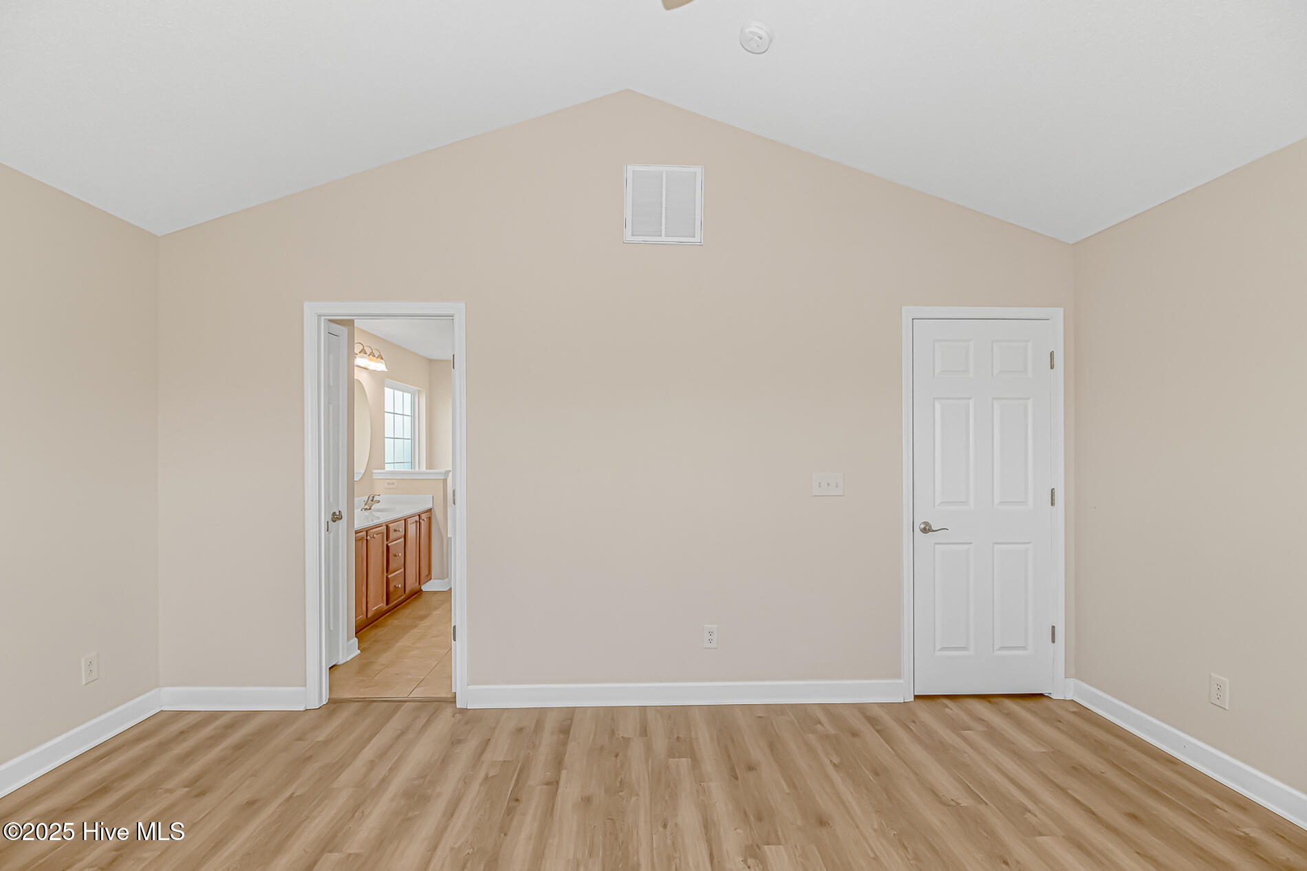 5 Coffee Mill Creek Lane Property Photo 14