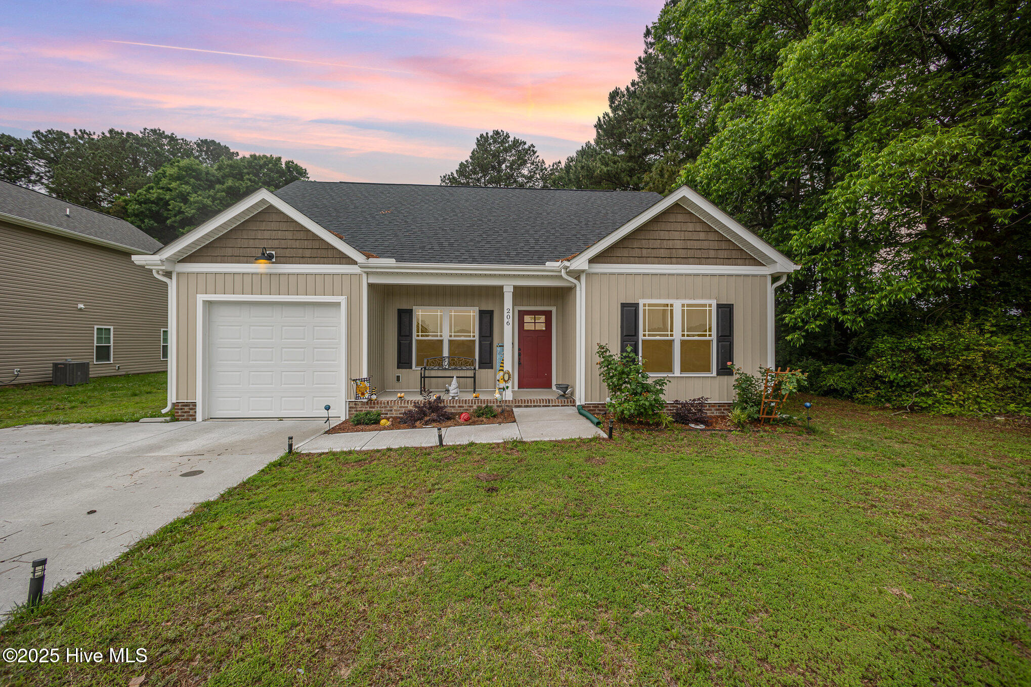 206 Harrell Street Property Photo