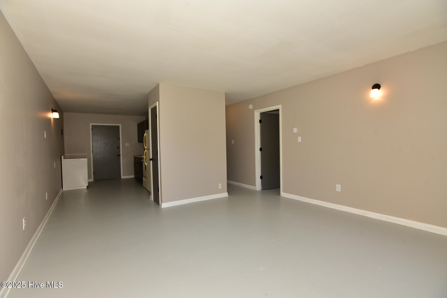 310 Roosevelt Road Property Photo 8