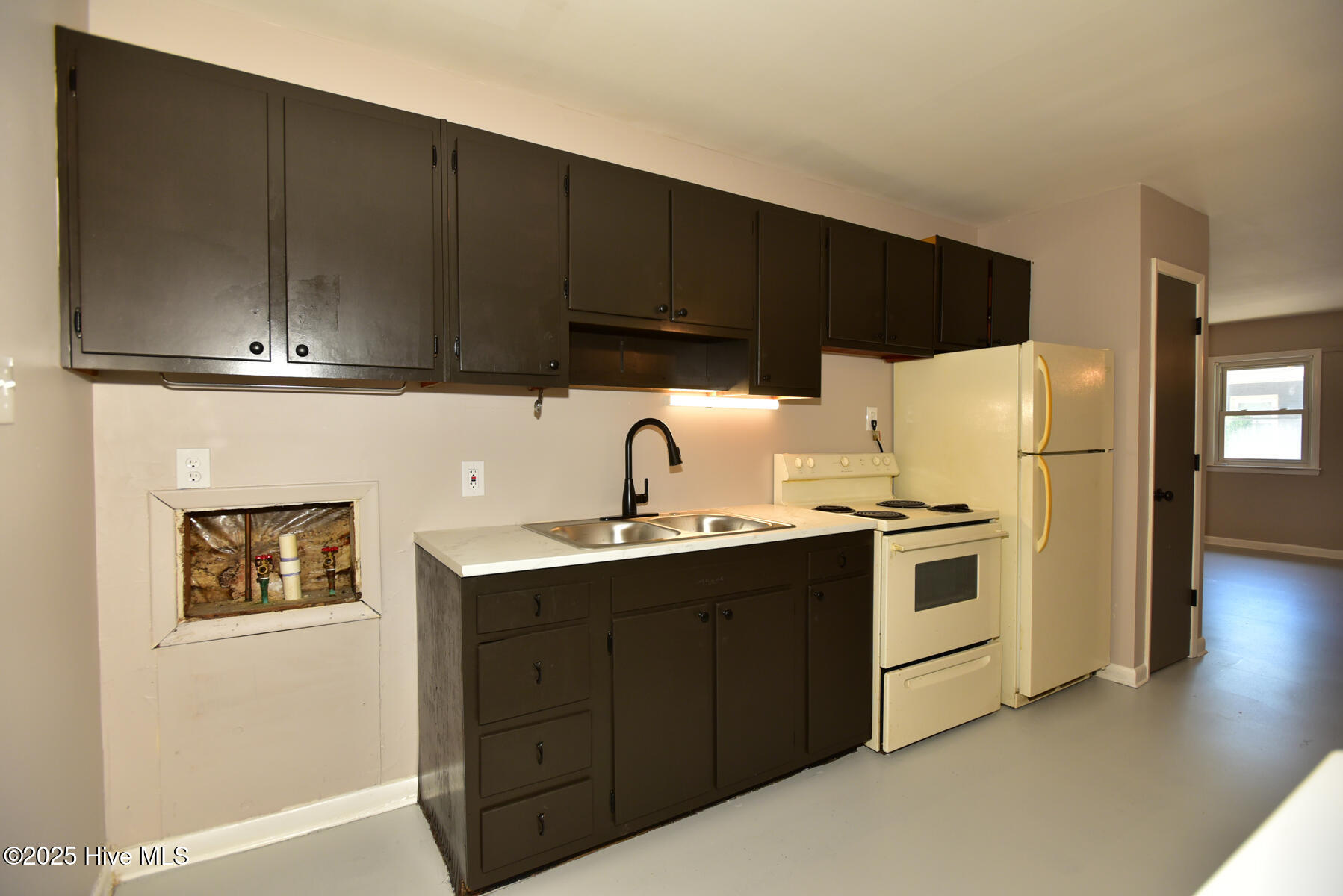 310 Roosevelt Road Property Photo 11
