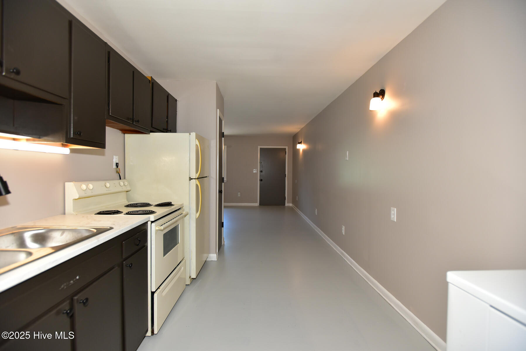 310 Roosevelt Road Property Photo 12