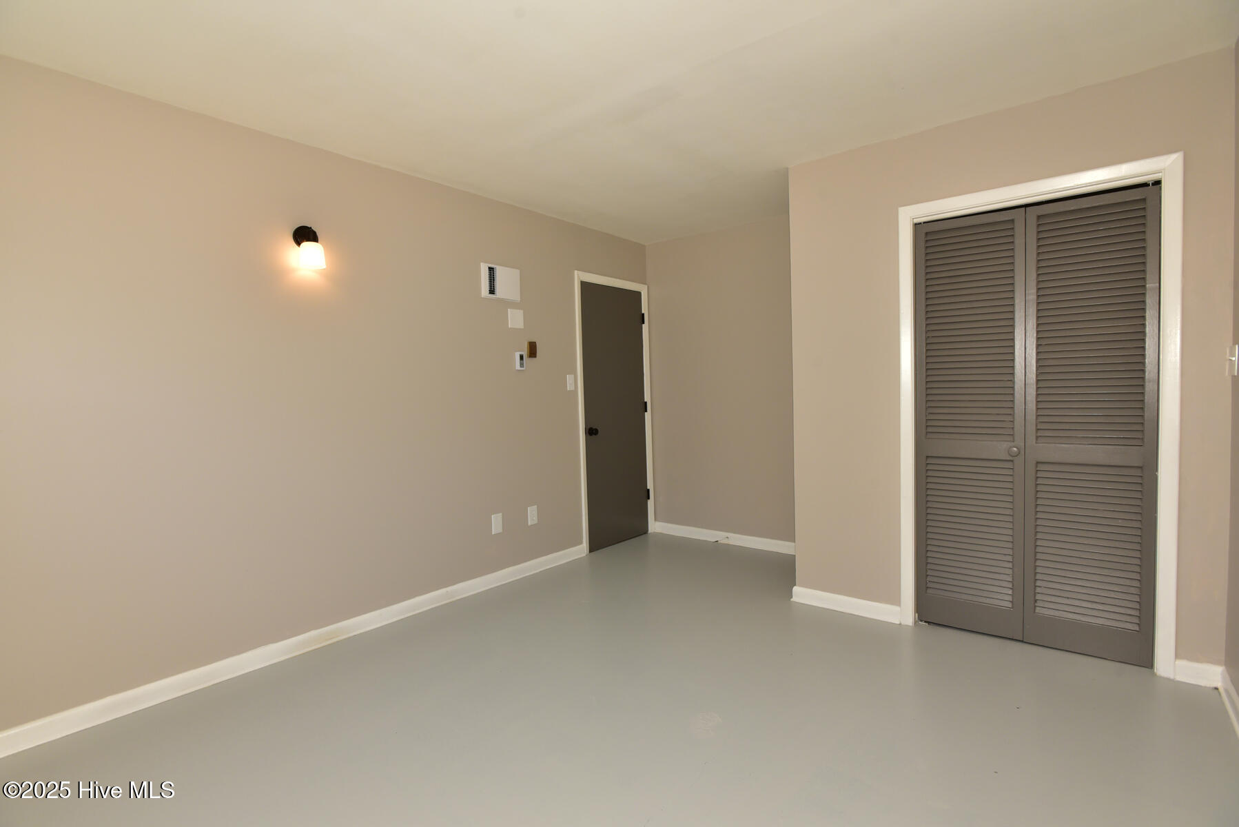 310 Roosevelt Road Property Photo 17