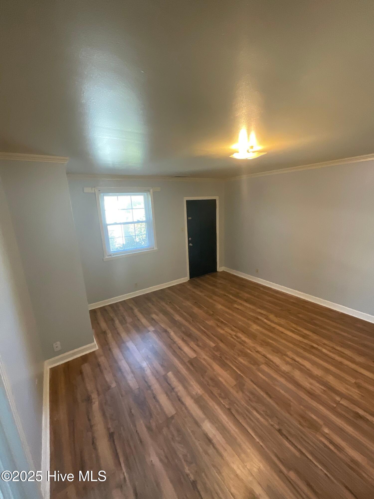 311 Richlands Avenue Property Photo 9
