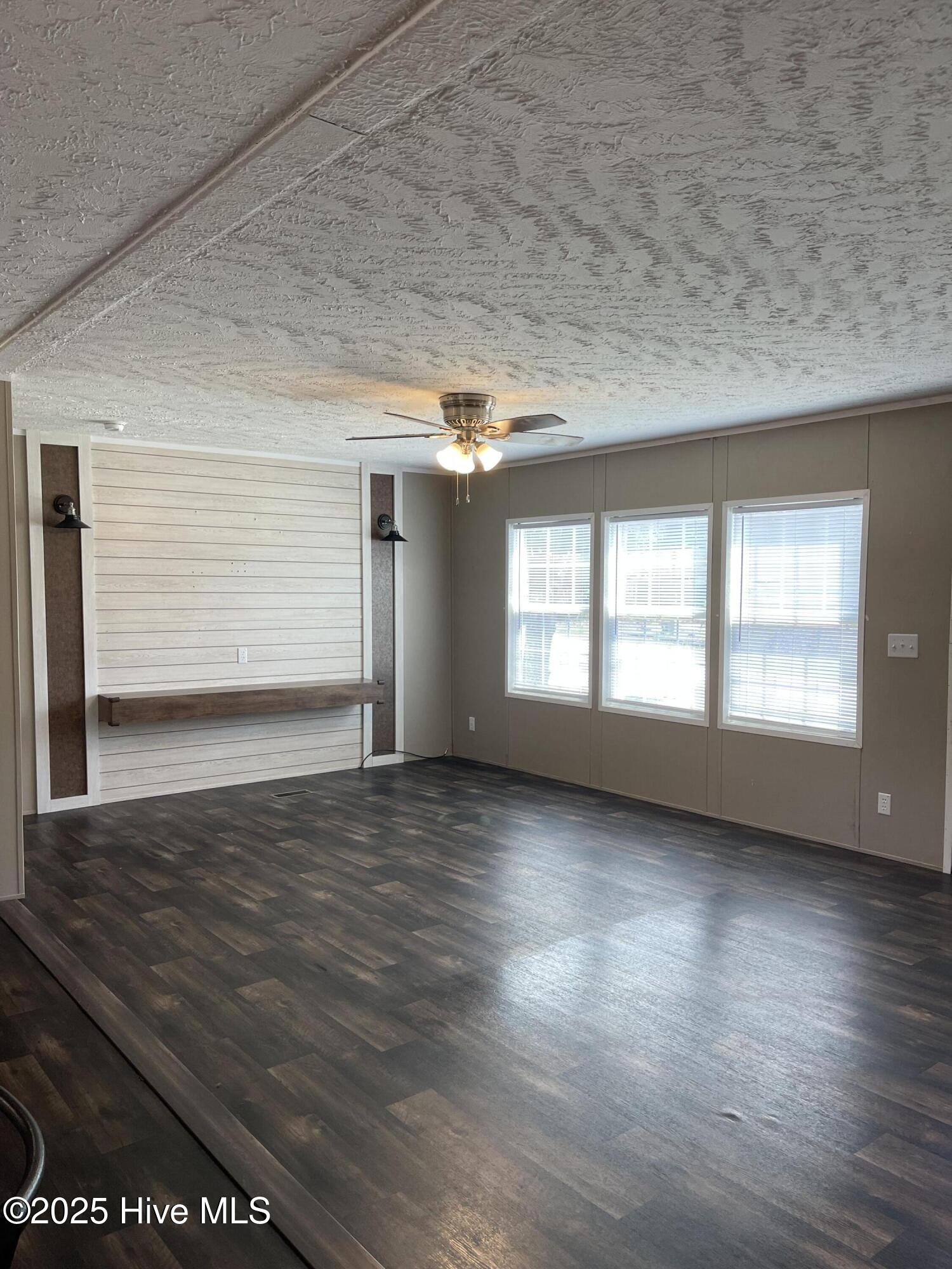 3471 Lakeview Drive Property Photo 7