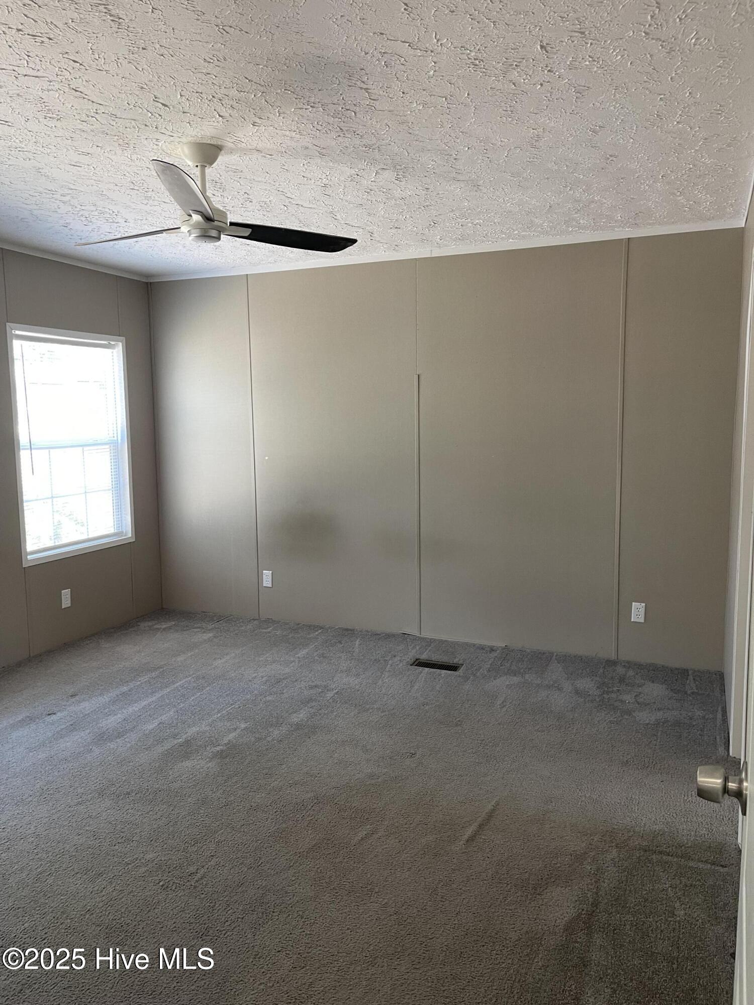 3471 Lakeview Drive Property Photo 8