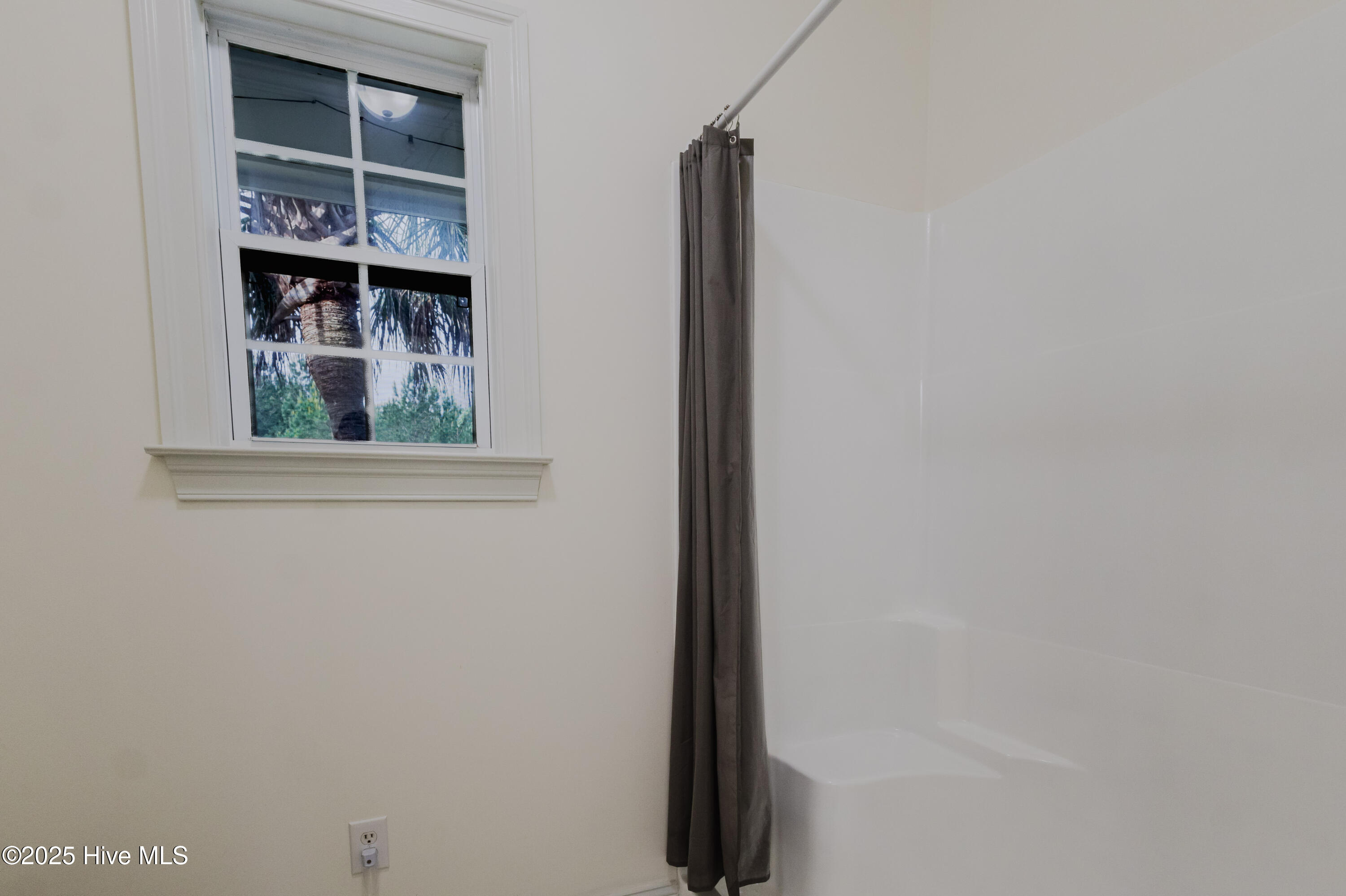 358 Folkstone Road Property Photo 18
