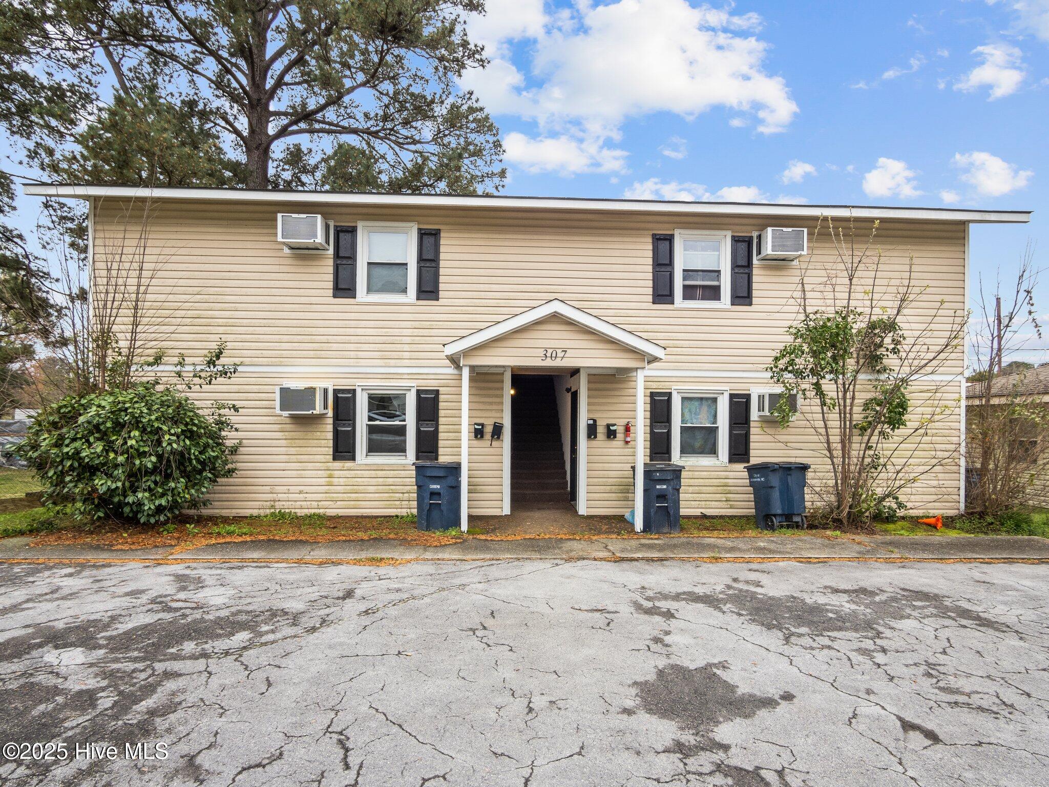 307 Richlands Avenue Property Photo