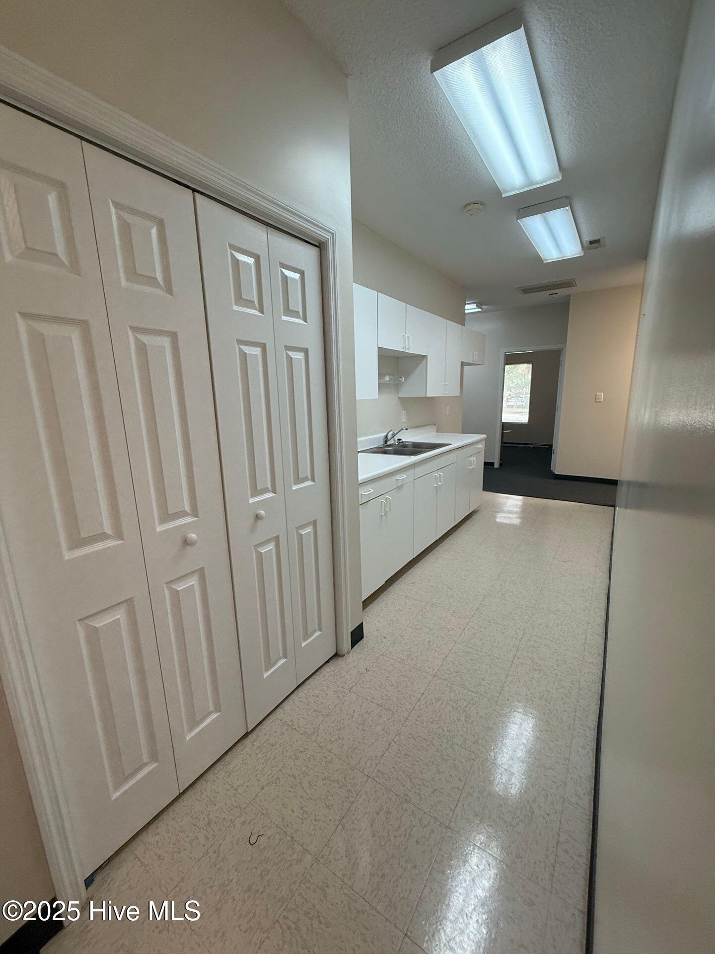 3391 Henderson Drive Property Photo 6