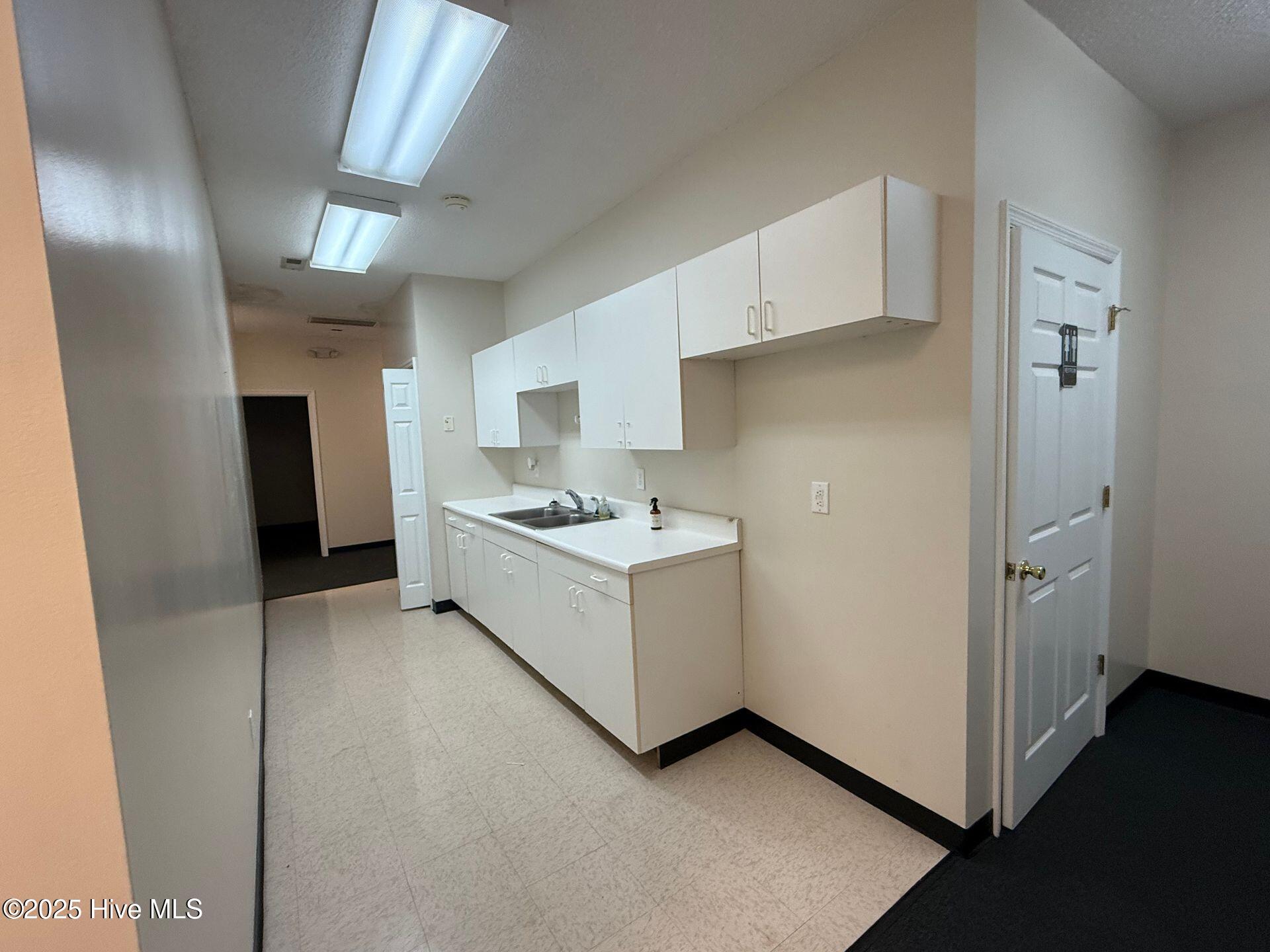 3391 Henderson Drive Property Photo 12