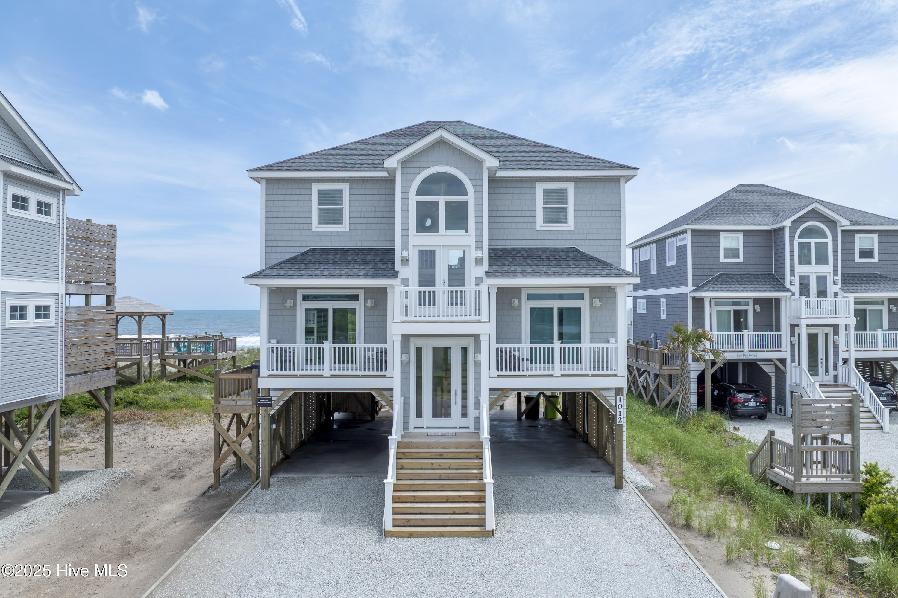 1012 New River Inlet Road Property Photo 1