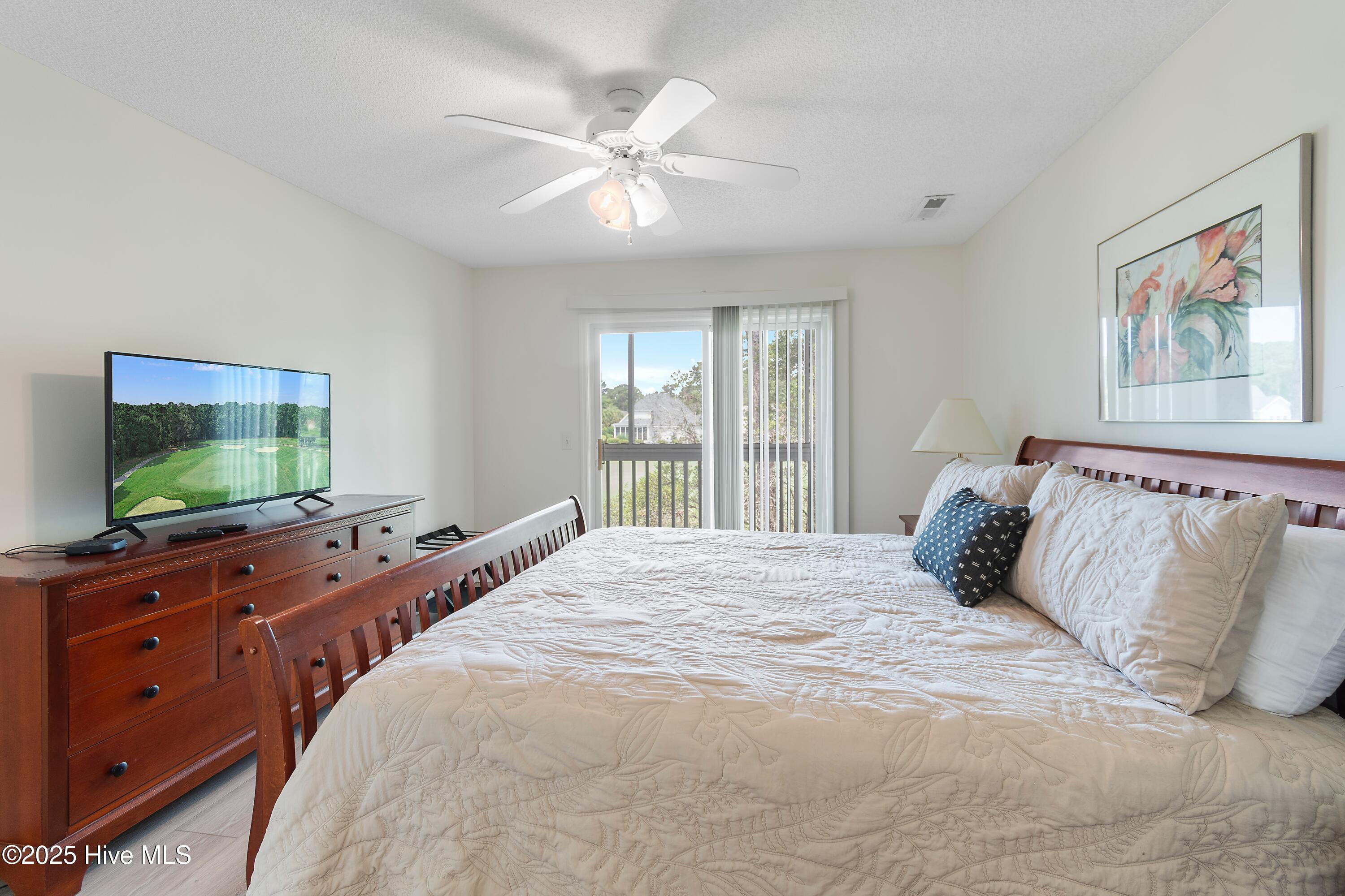 3350 Club Villas Drive # 1003 Property Photo 15