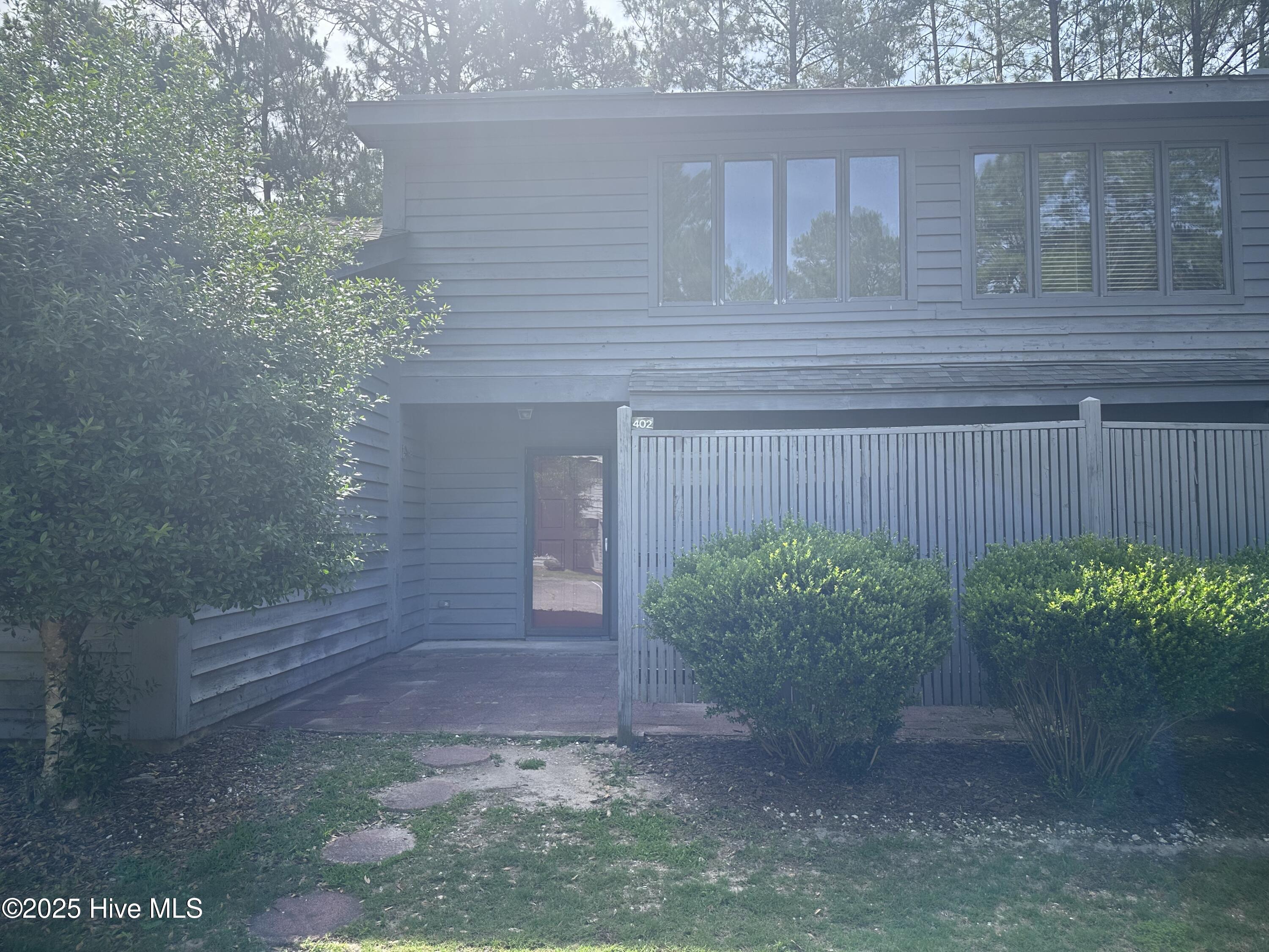 402 Sherbrooke Circle Property Photo 2