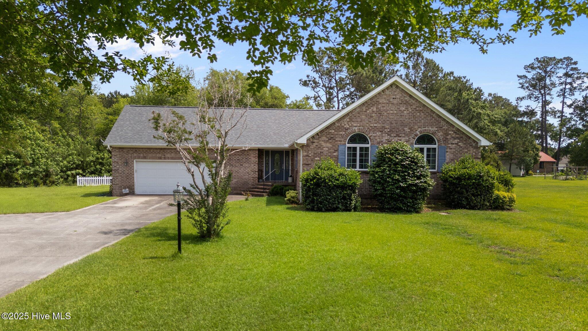 9333 Doris Drive Property Photo