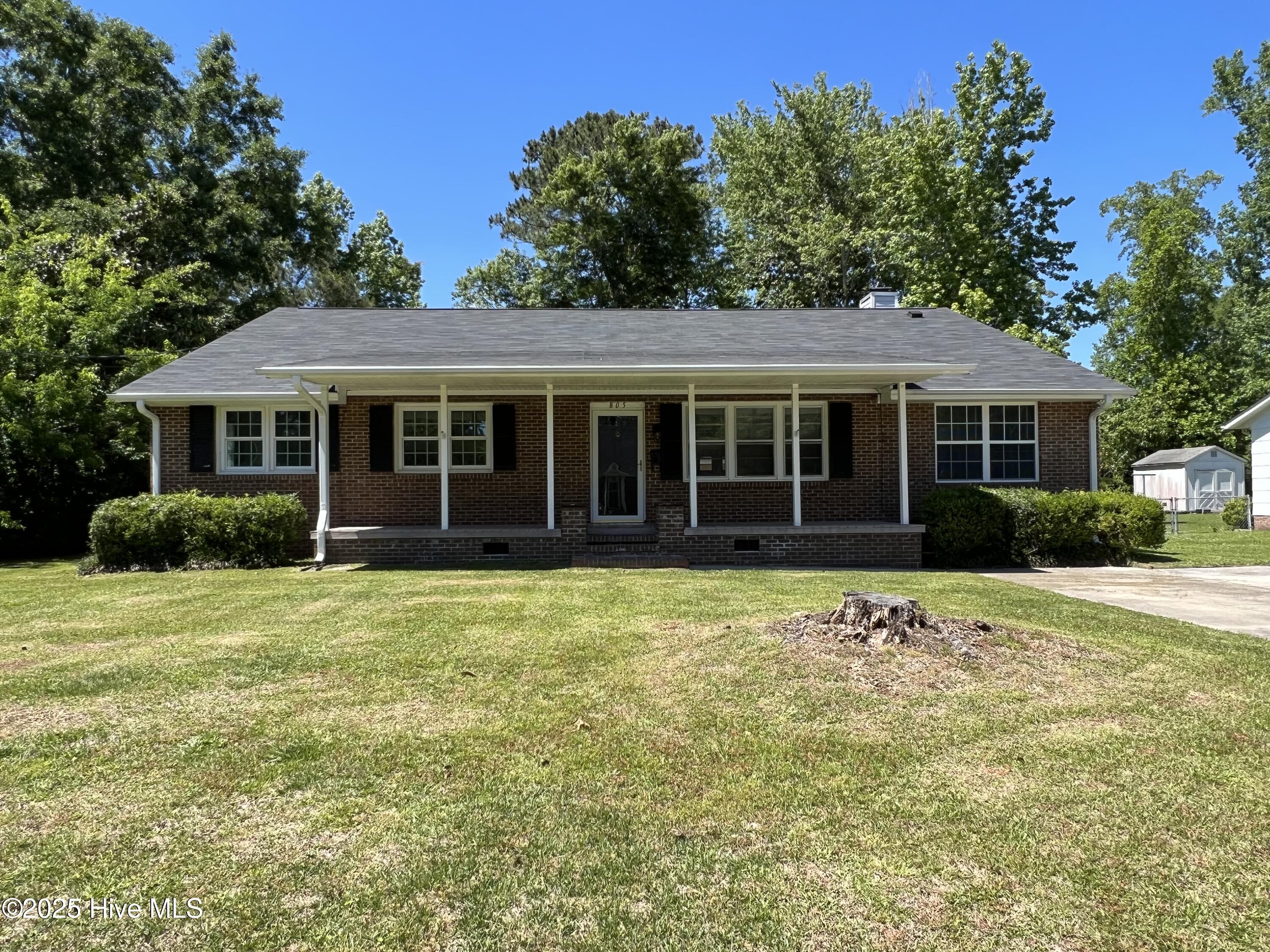805 Gardenview Drive Property Photo
