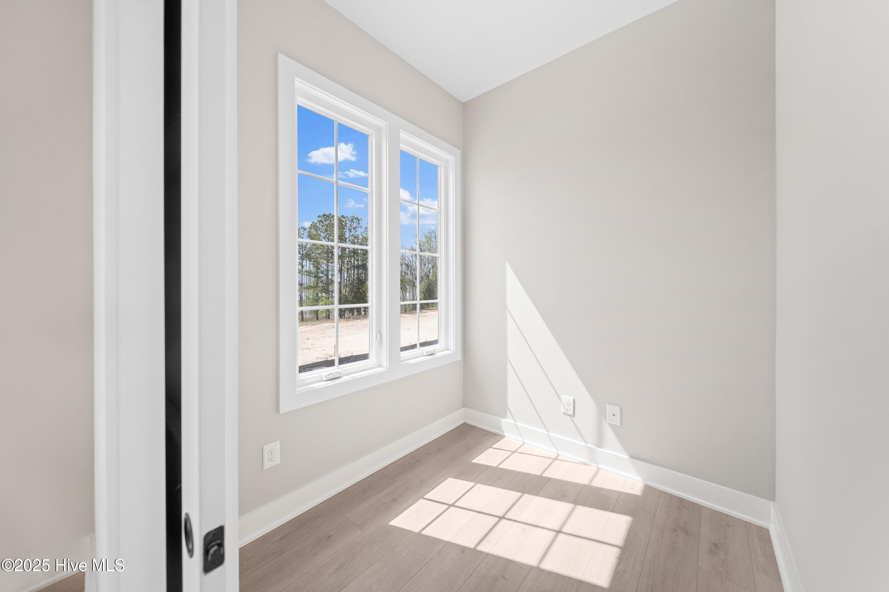 2660 Alvernia Drive Property Photo 12