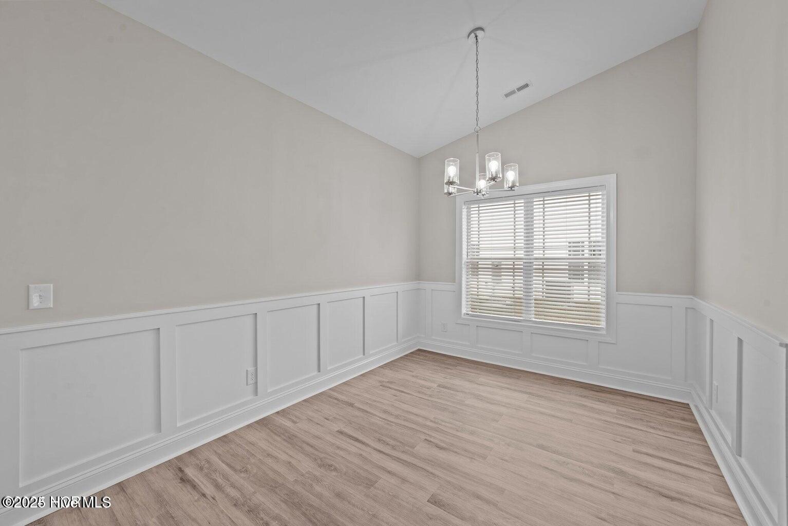 4227 Laurel Ridge Drive B Property Photo 4