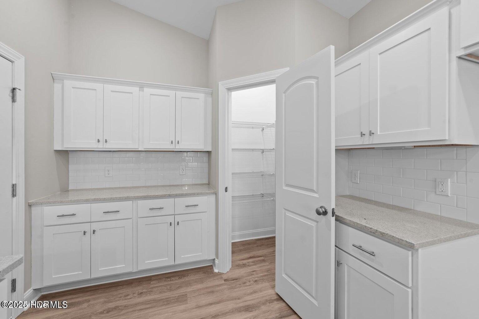 4227 Laurel Ridge Drive B Property Photo 8