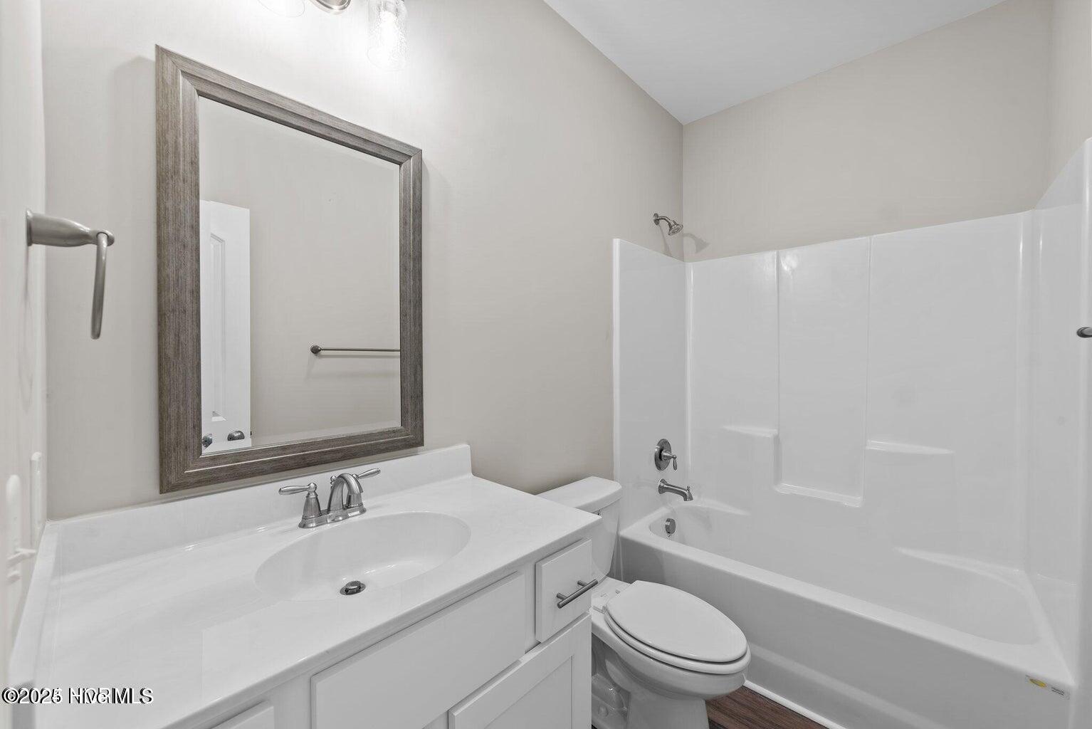 4227 Laurel Ridge Drive B Property Photo 14