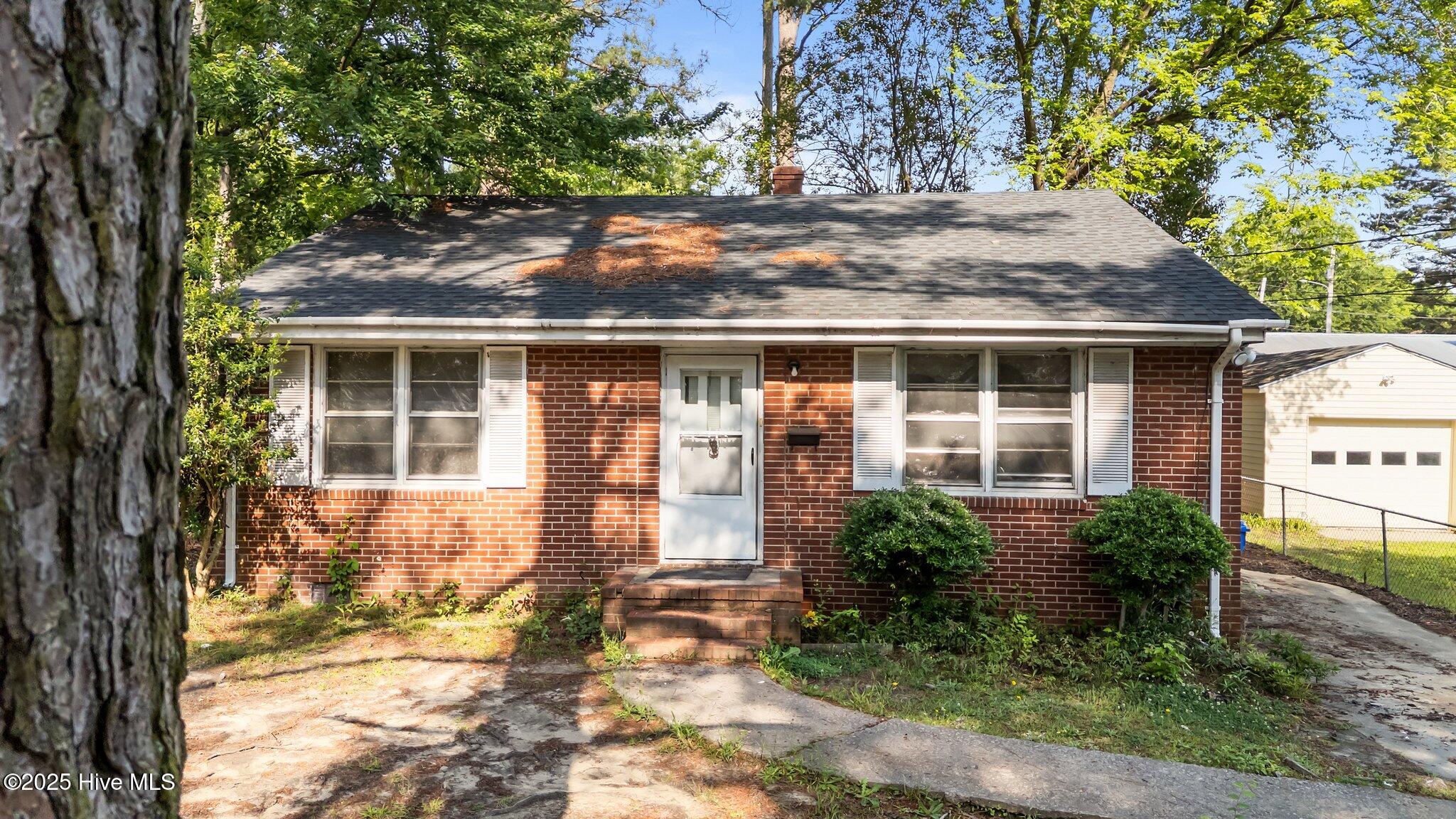 902 Meadow Street Property Photo