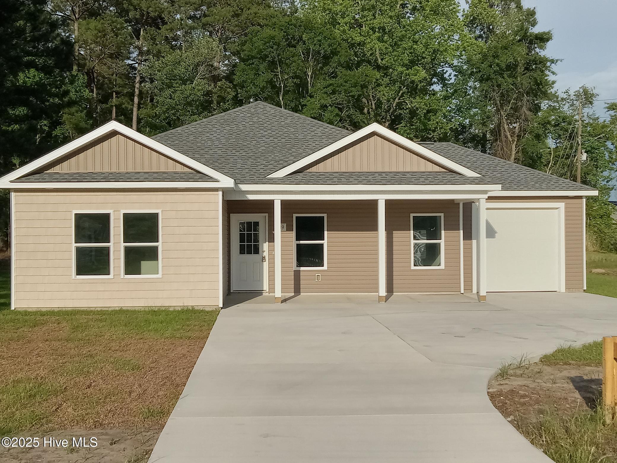939 Hickman Road Property Photo