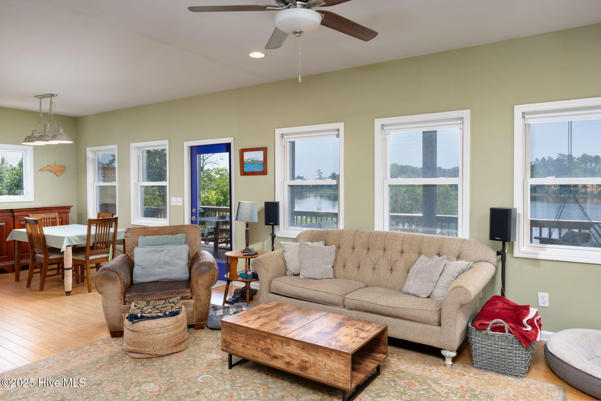 716 Bay Harbor Drive Property Photo 8