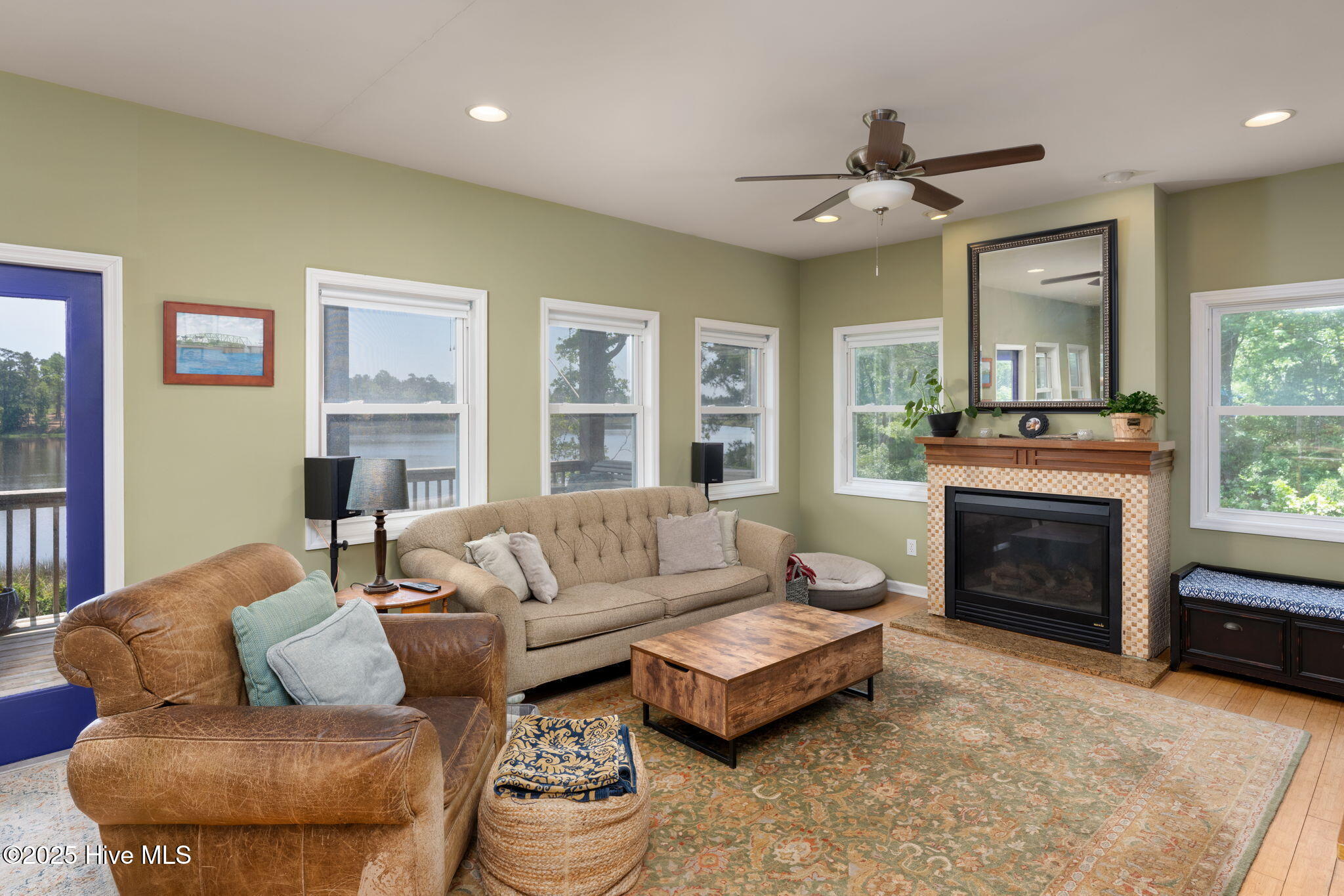 716 Bay Harbor Drive Property Photo 10