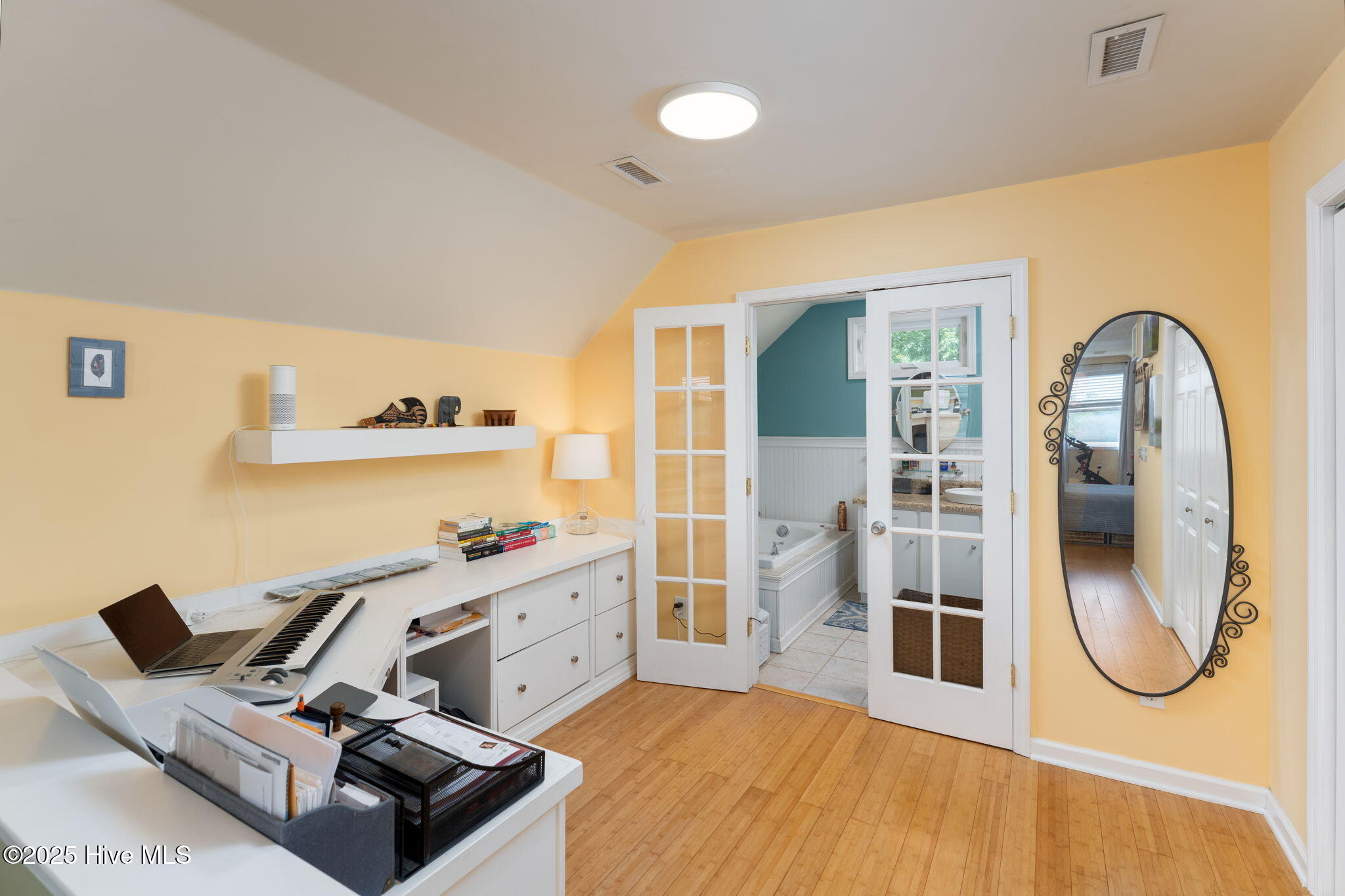 716 Bay Harbor Drive Property Photo 11
