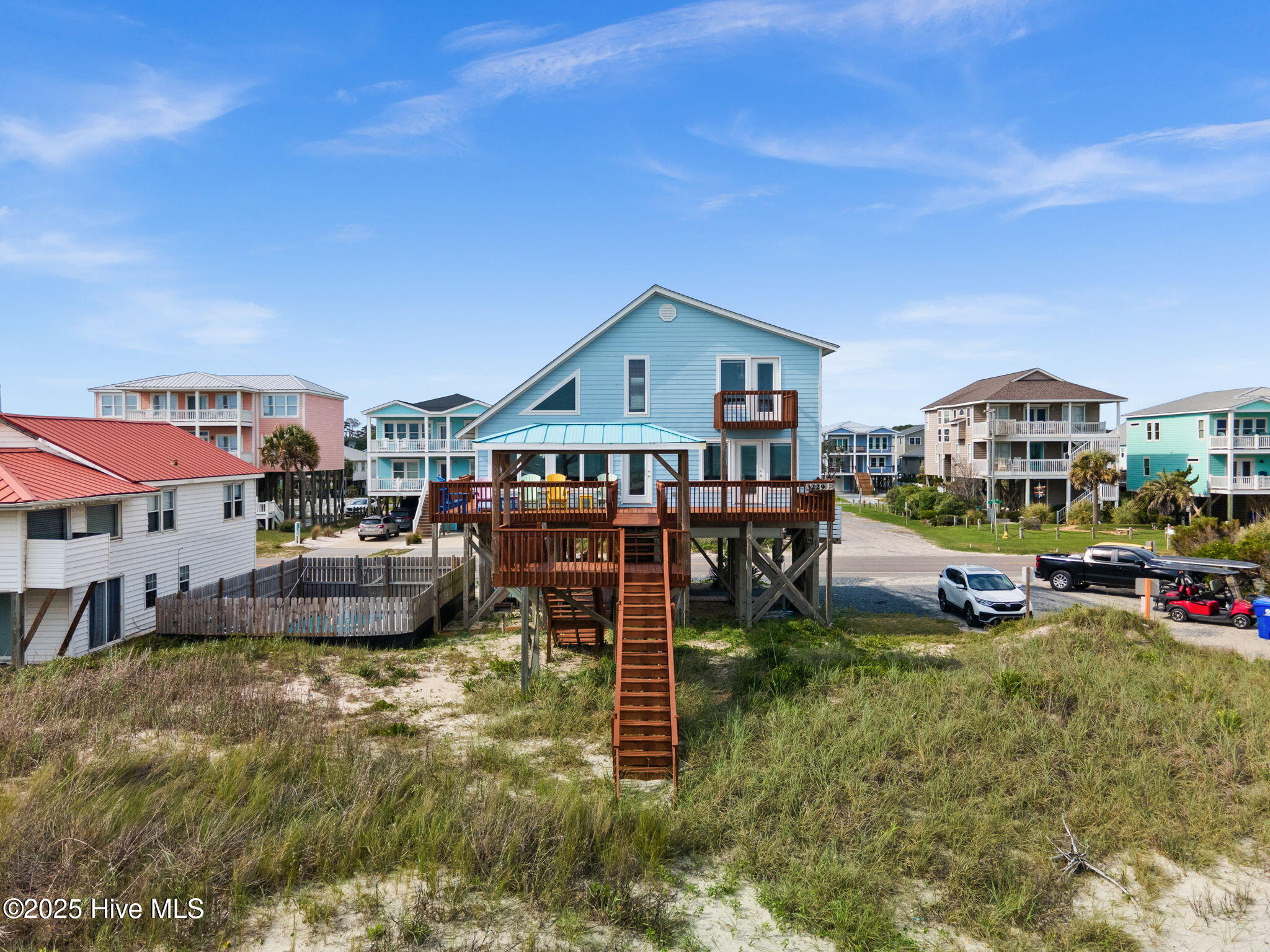 3229 E Beach Drive Property Photo 5