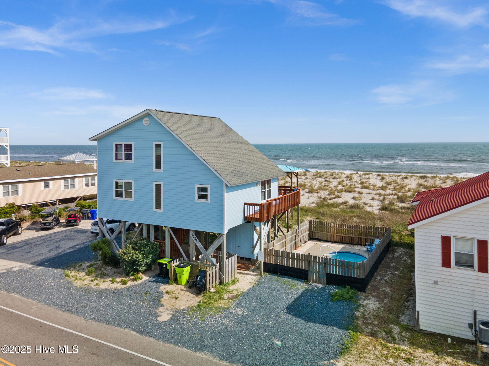 3229 E Beach Drive Property Photo 7