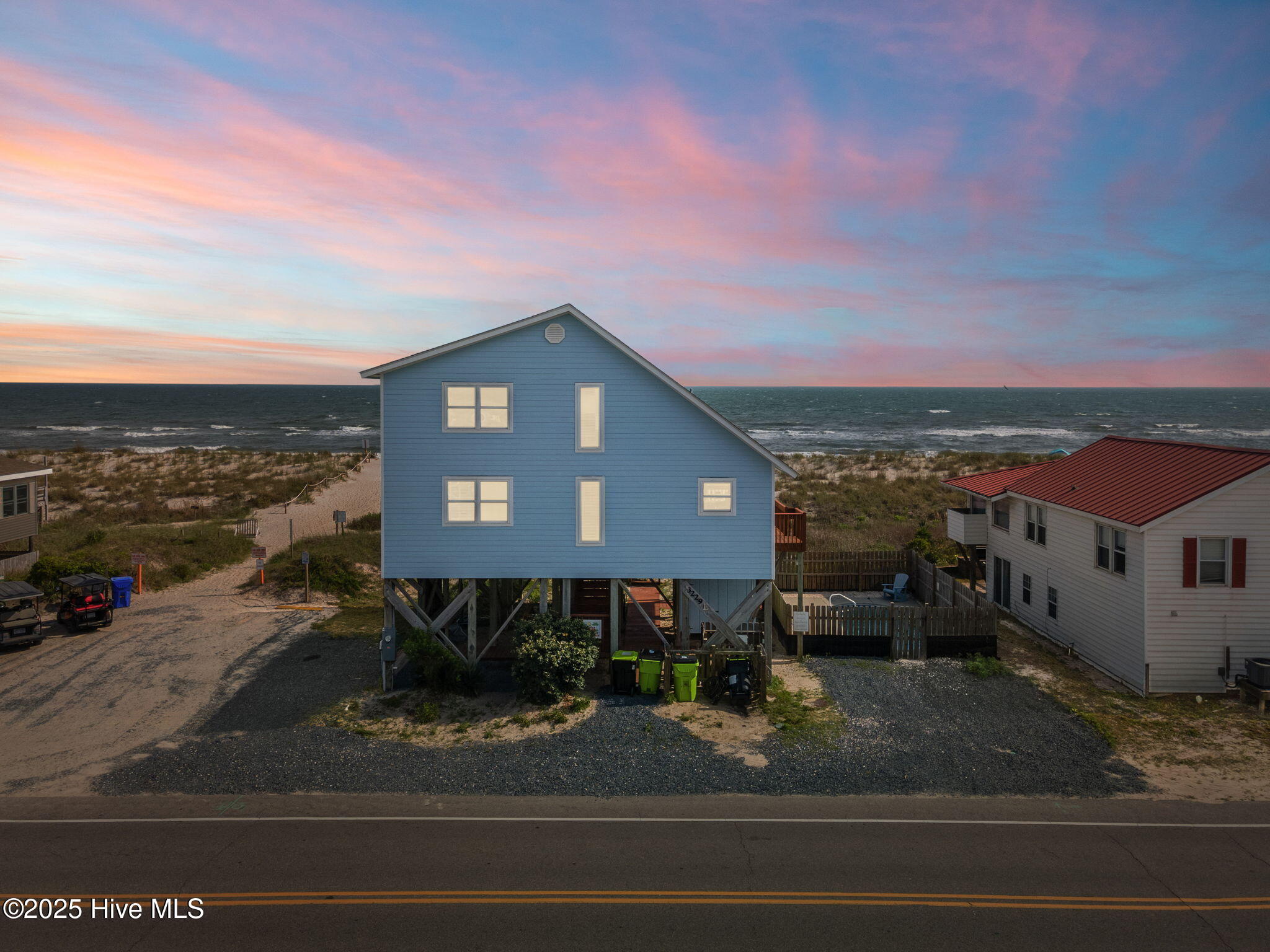 3229 E Beach Drive Property Photo 9
