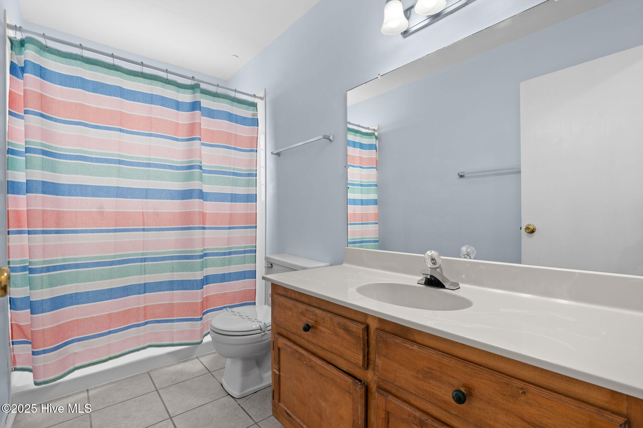 3229 E Beach Drive Property Photo 26