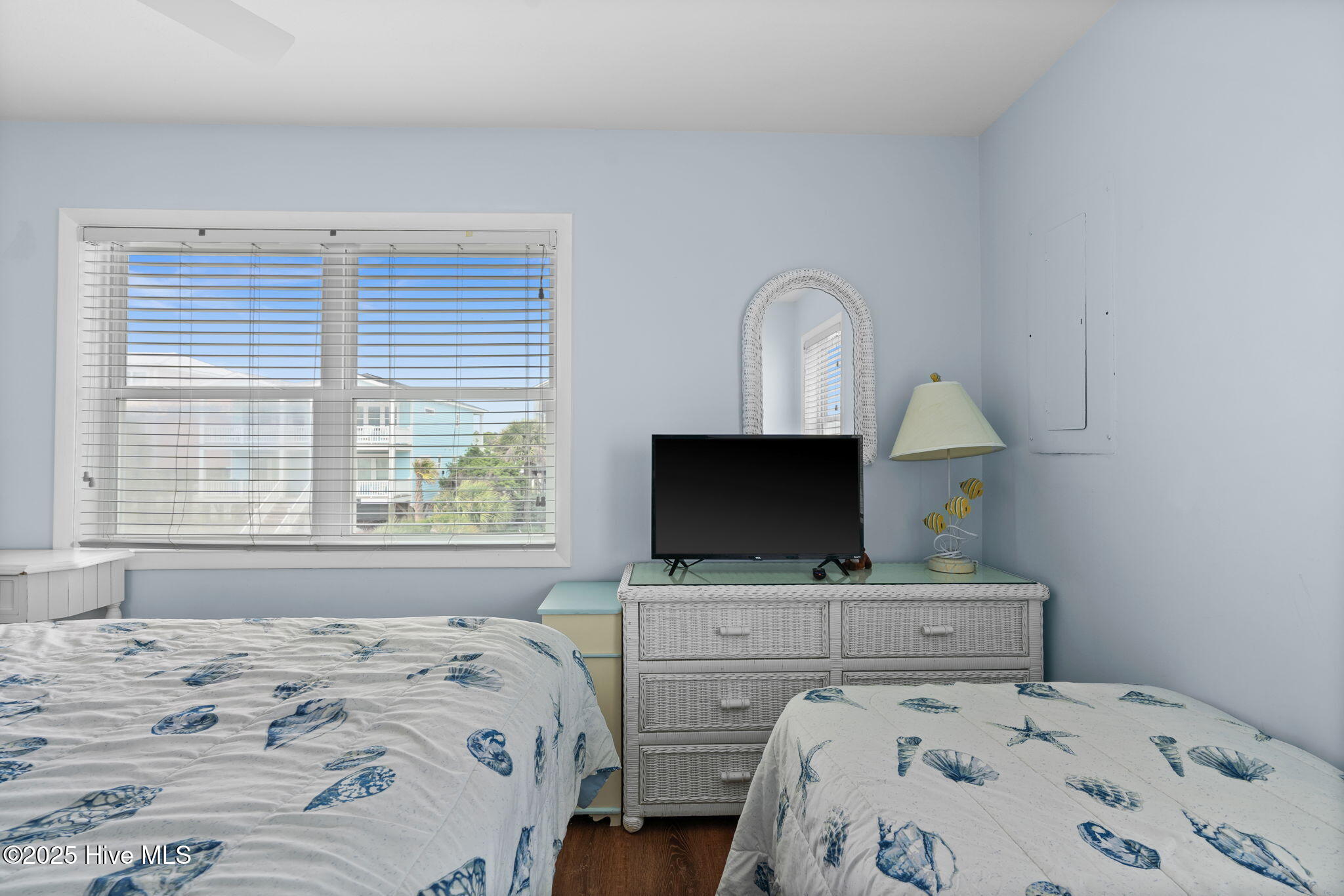 3229 E Beach Drive Property Photo 30