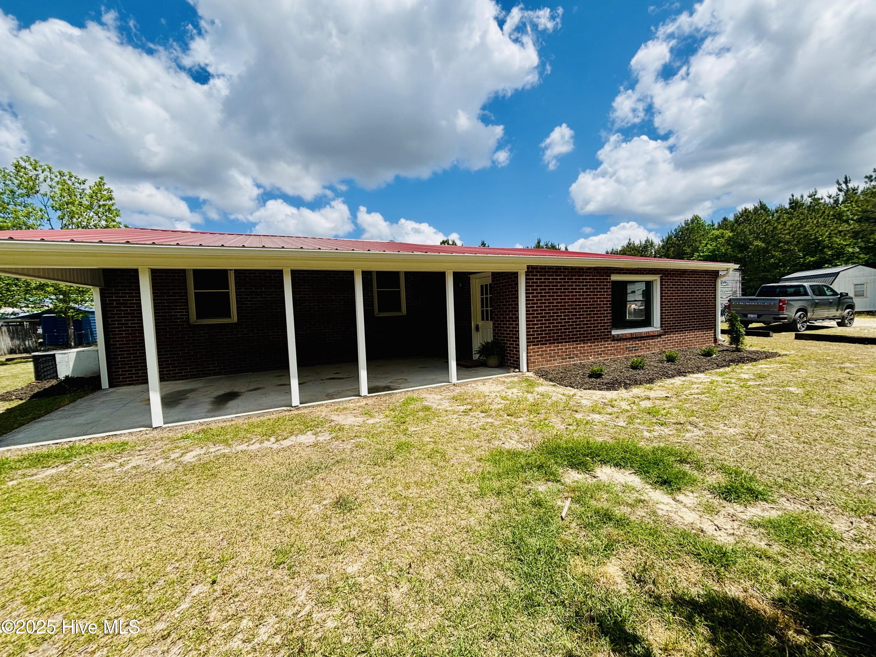 175 Molly Avenue Property Photo