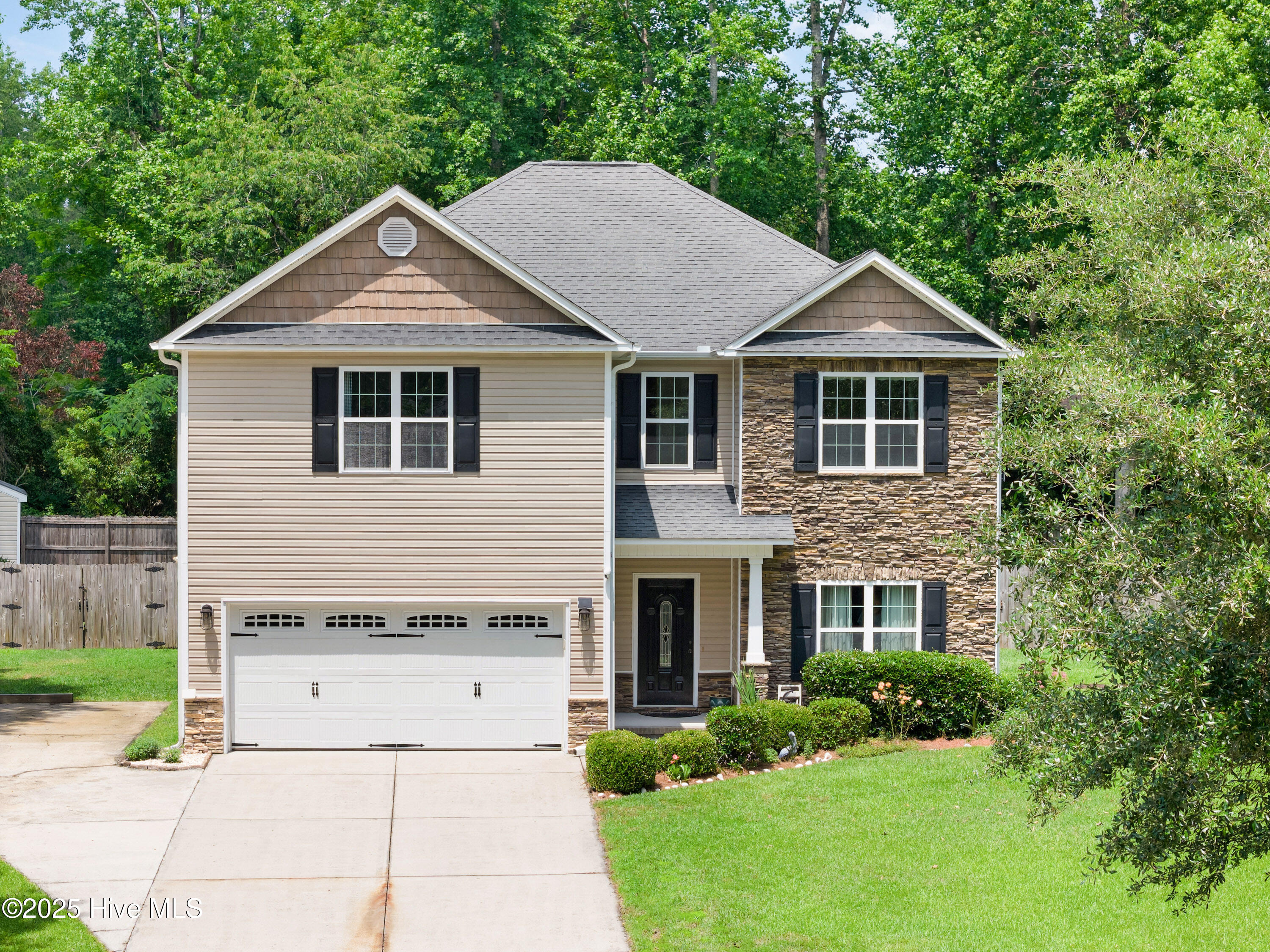 203 Neuse Harbour Boulevard Property Photo 1