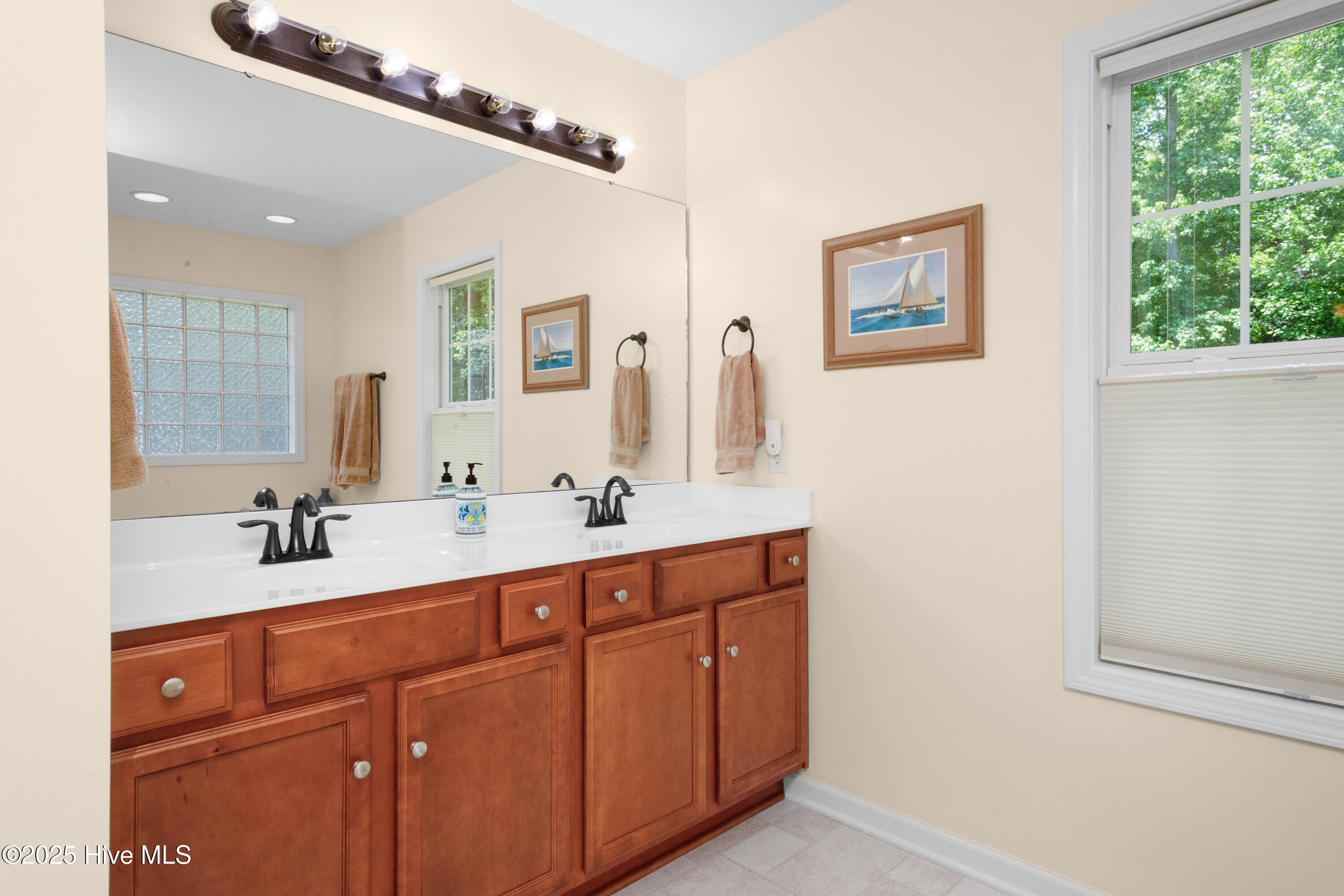 203 Neuse Harbour Boulevard Property Photo 12