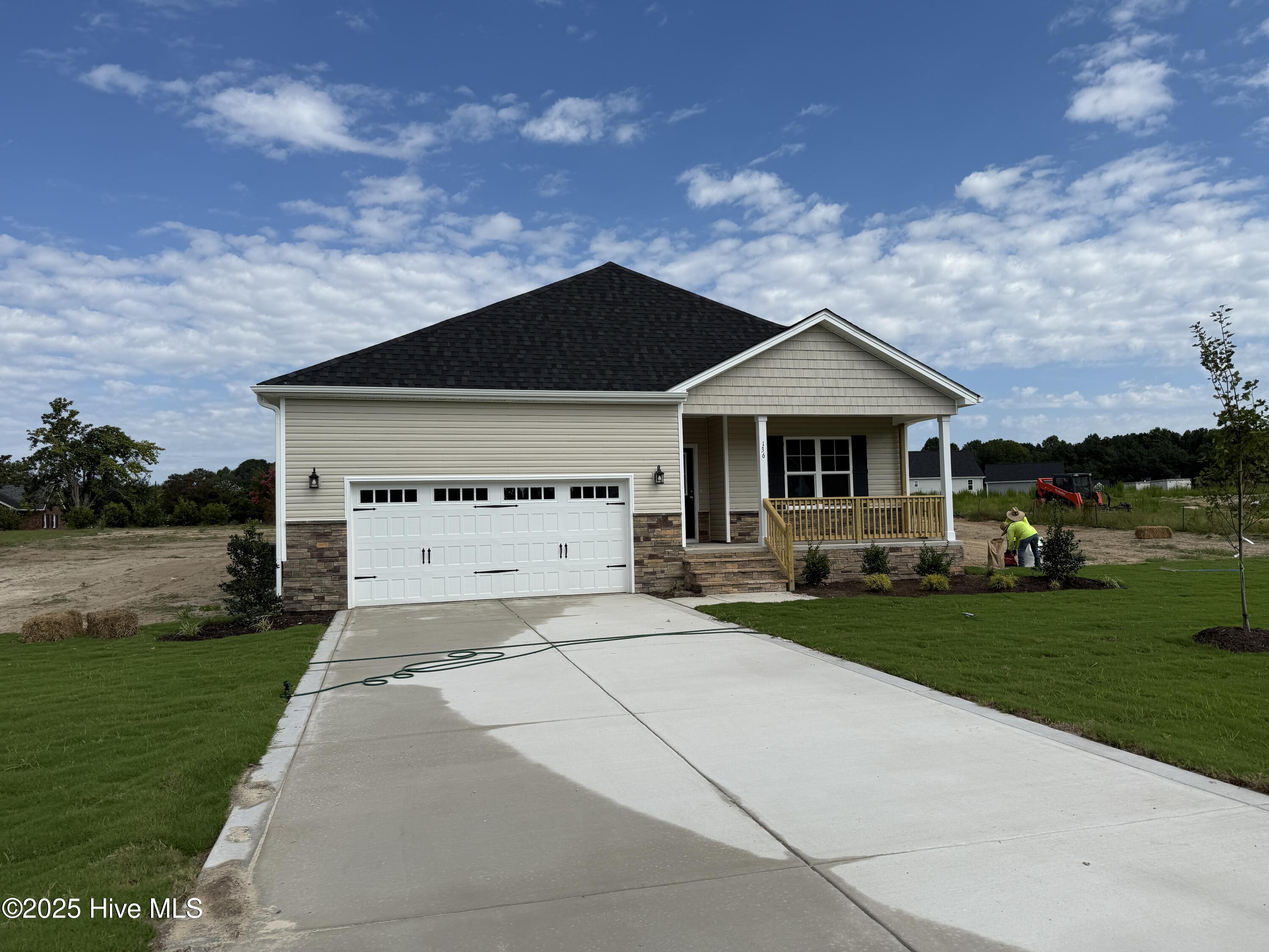 136 Tuskeegee Drive Property Photo 1