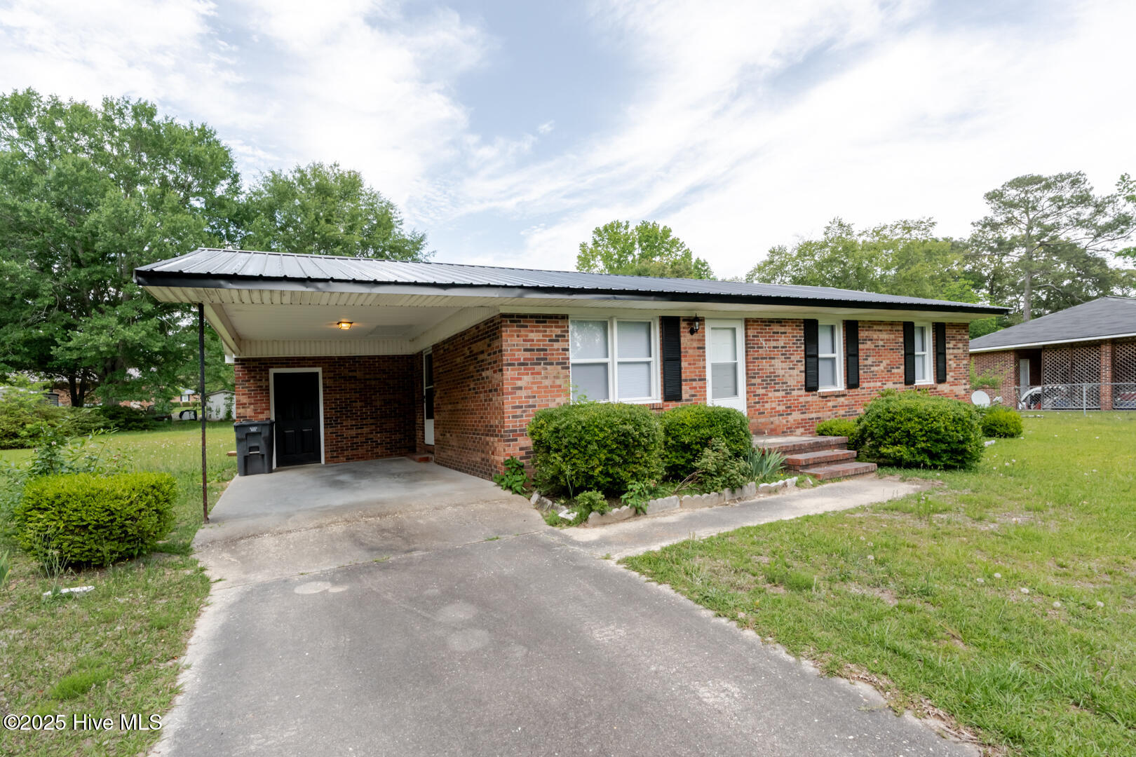 608 Richardson Street Property Photo