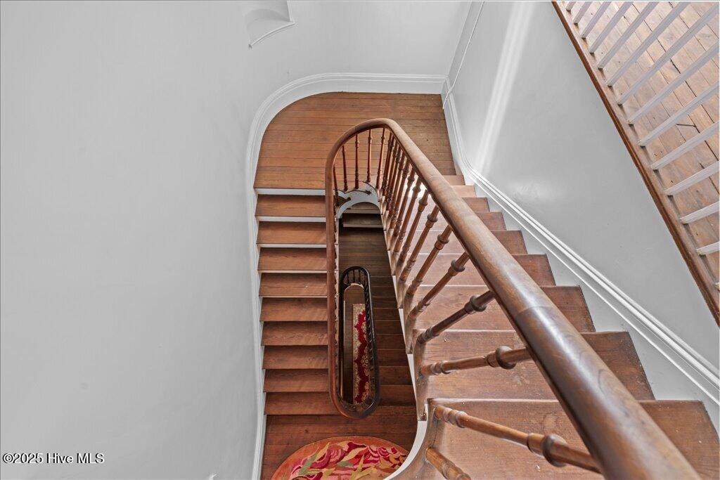 121 W King Street Property Photo 25