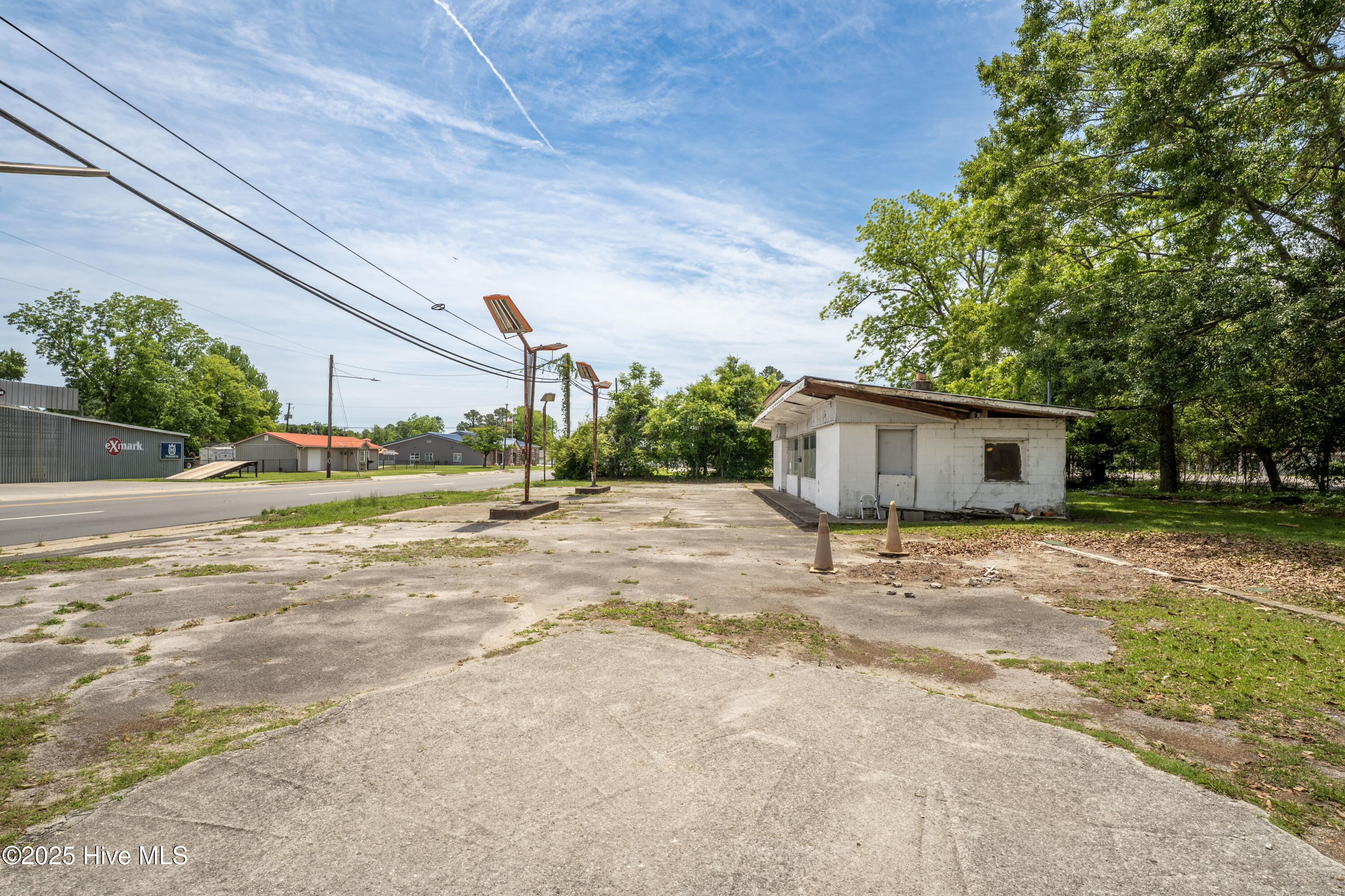 109 N Sycamore Street Property Photo 5