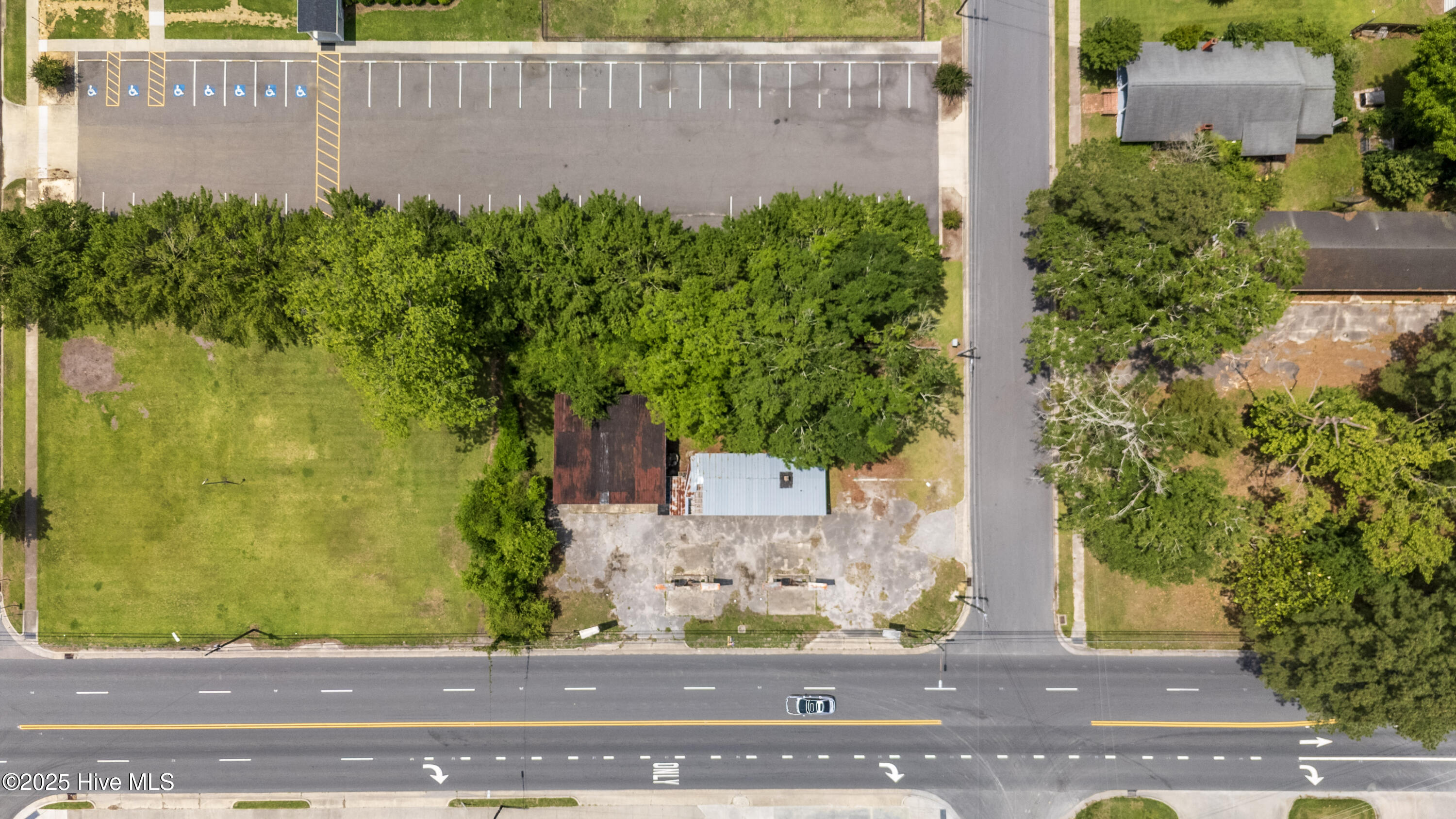 109 N Sycamore Street Property Photo 18