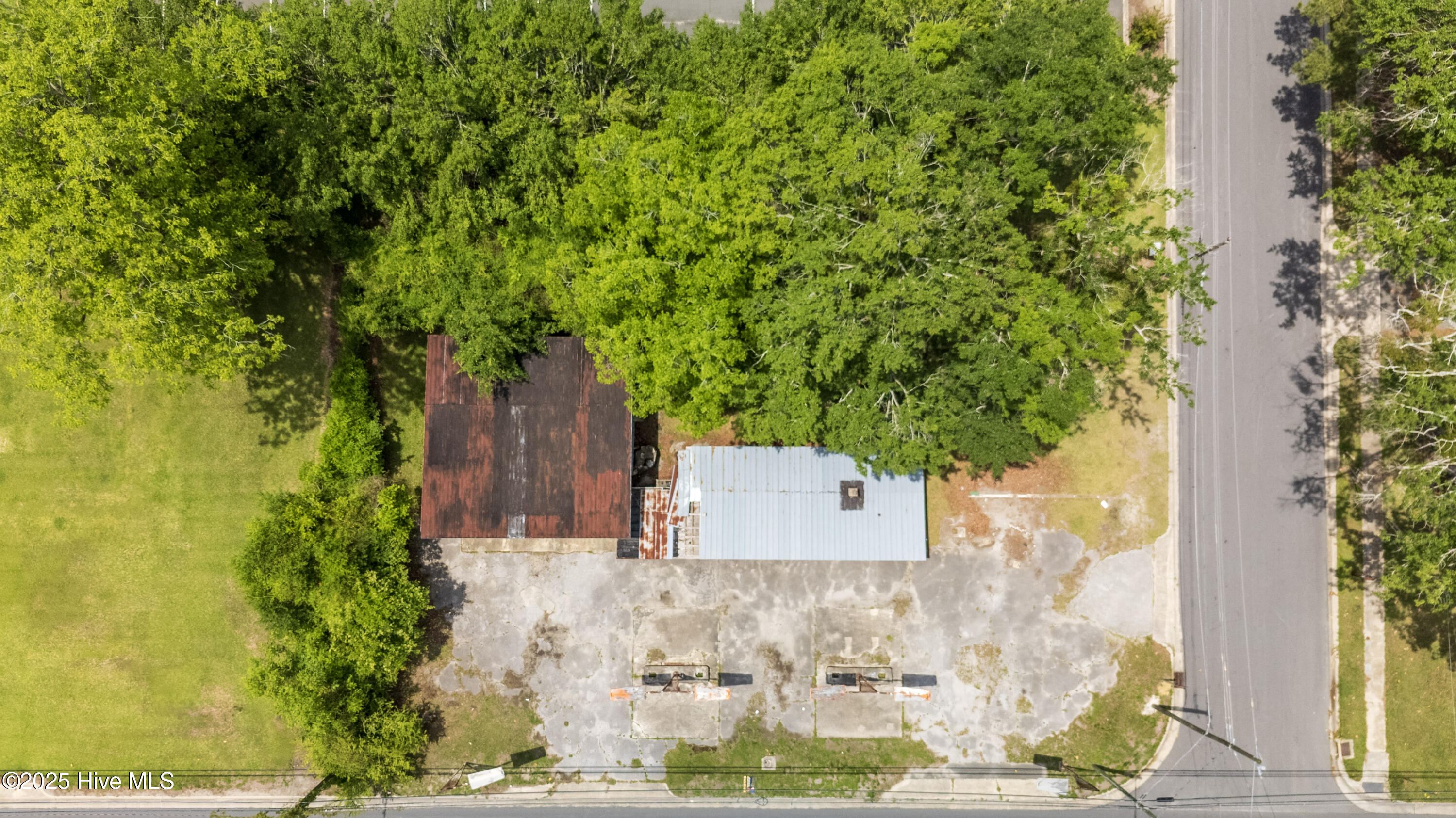 109 N Sycamore Street Property Photo 24