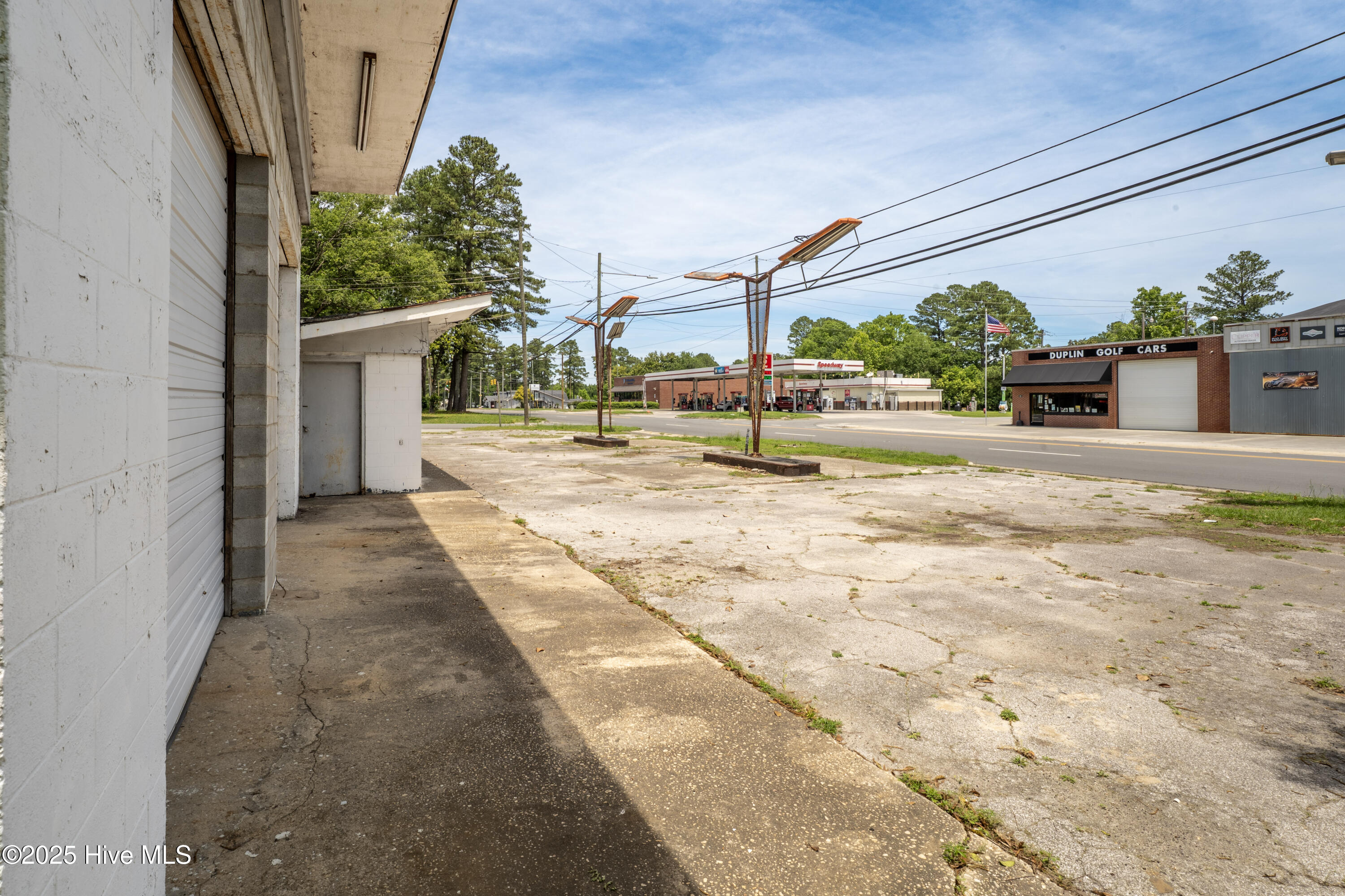 109 N Sycamore Street Property Photo 31