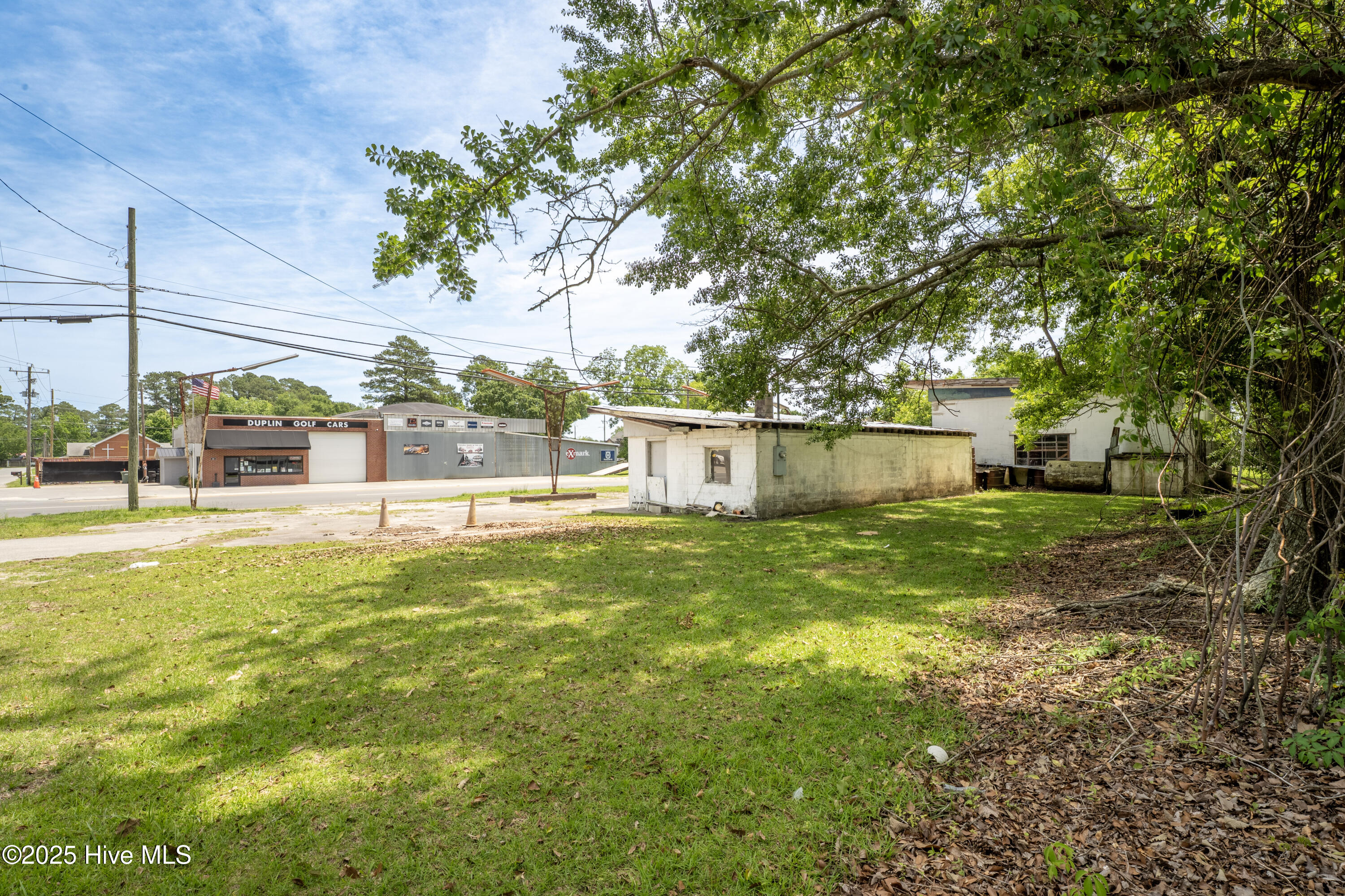 109 N Sycamore Street Property Photo 37