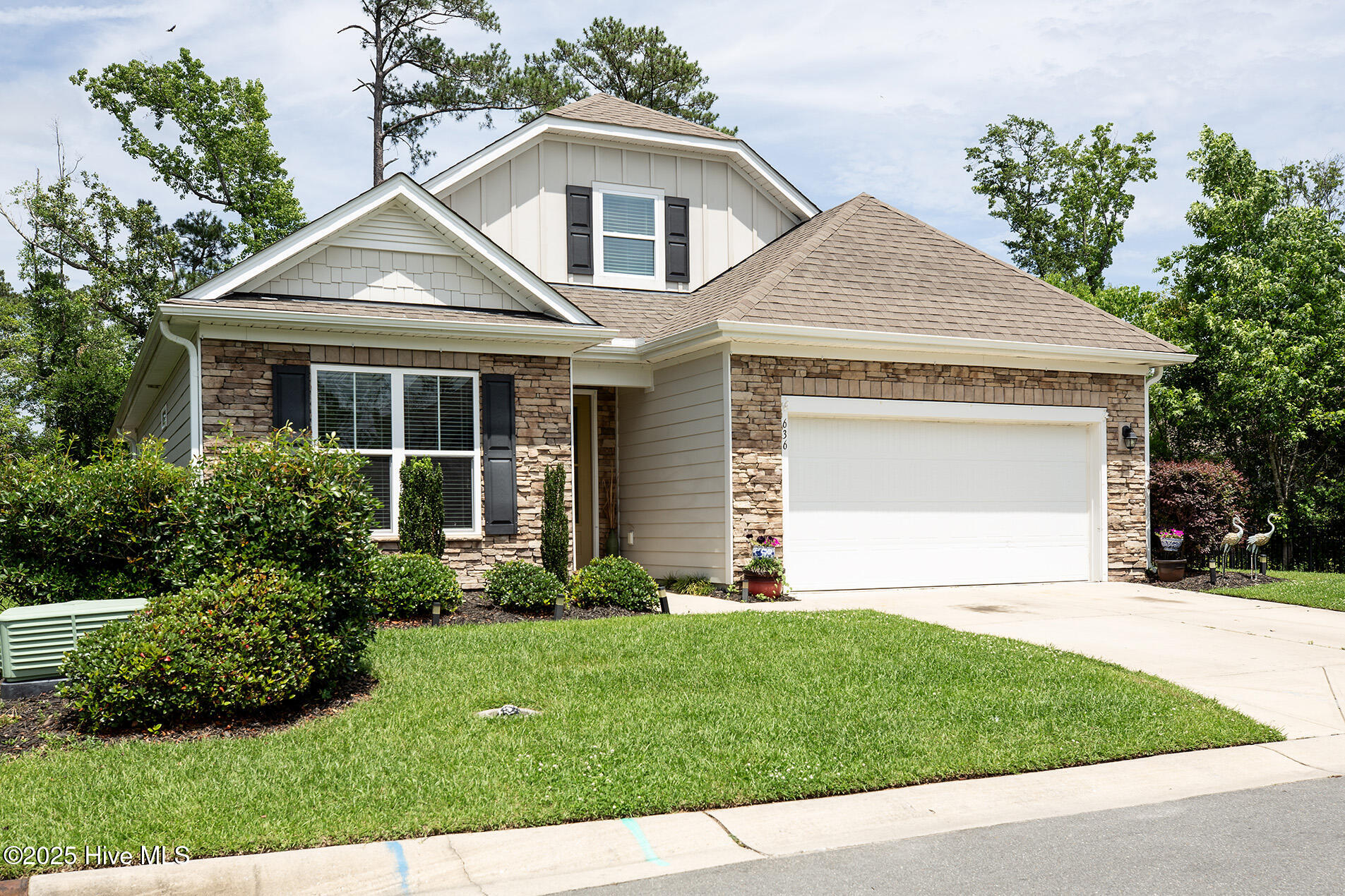 636 Seathwaite Lane Property Photo 1