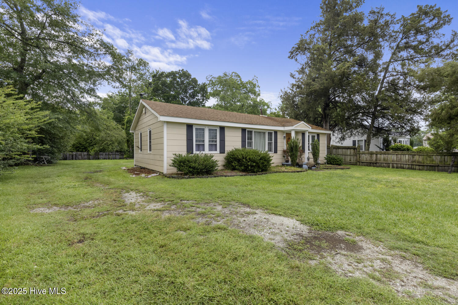 304 Pete Jones Drive Property Photo