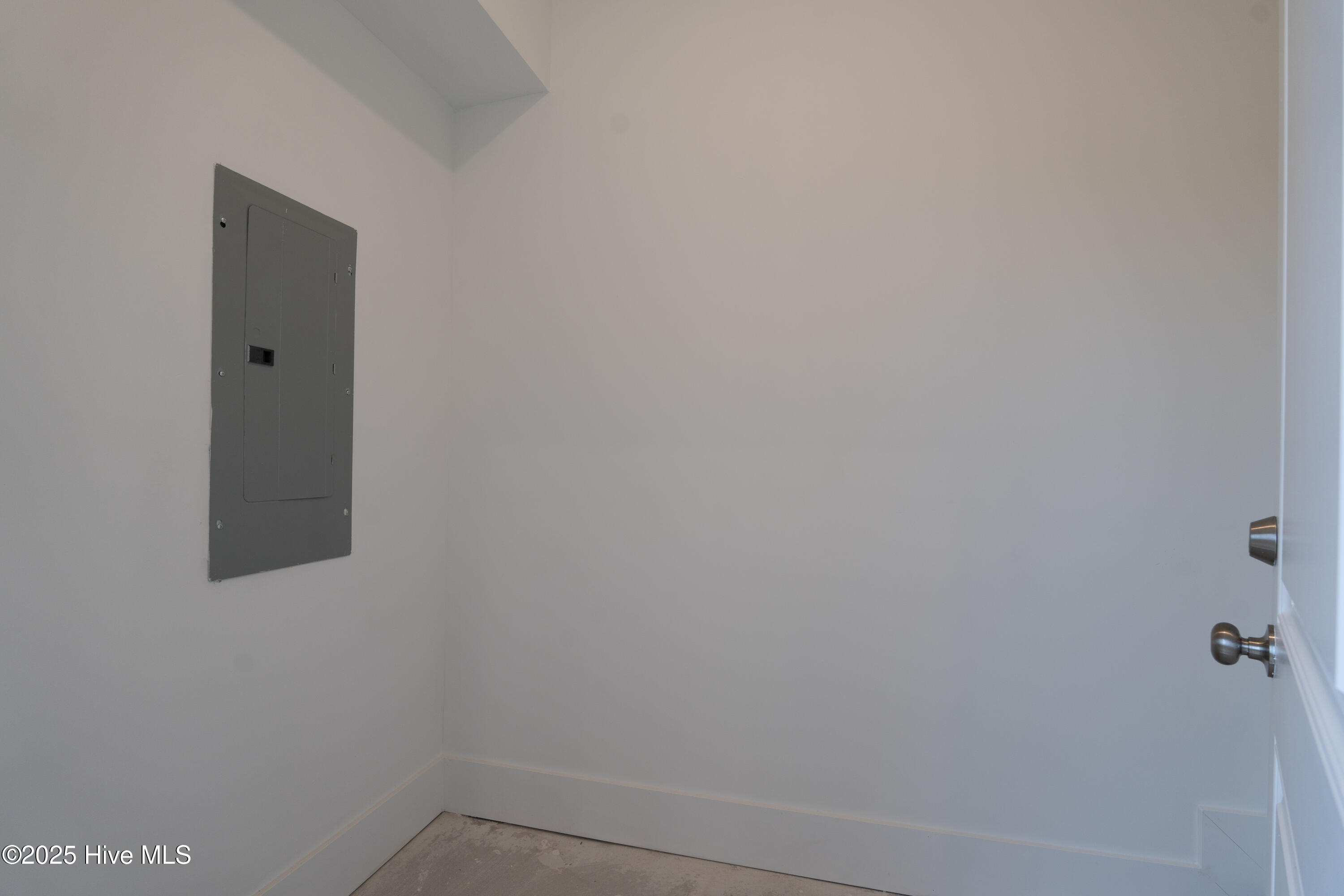 7439 Springwater Drive Property Photo 25