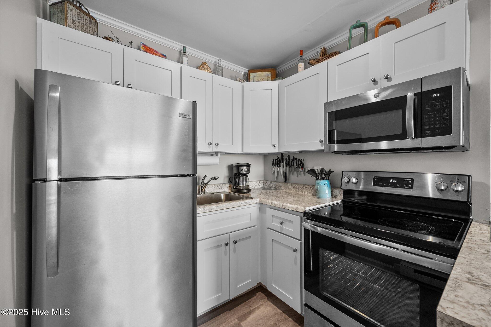 2196 New River Inlet Road Unit 166 Property Photo 16