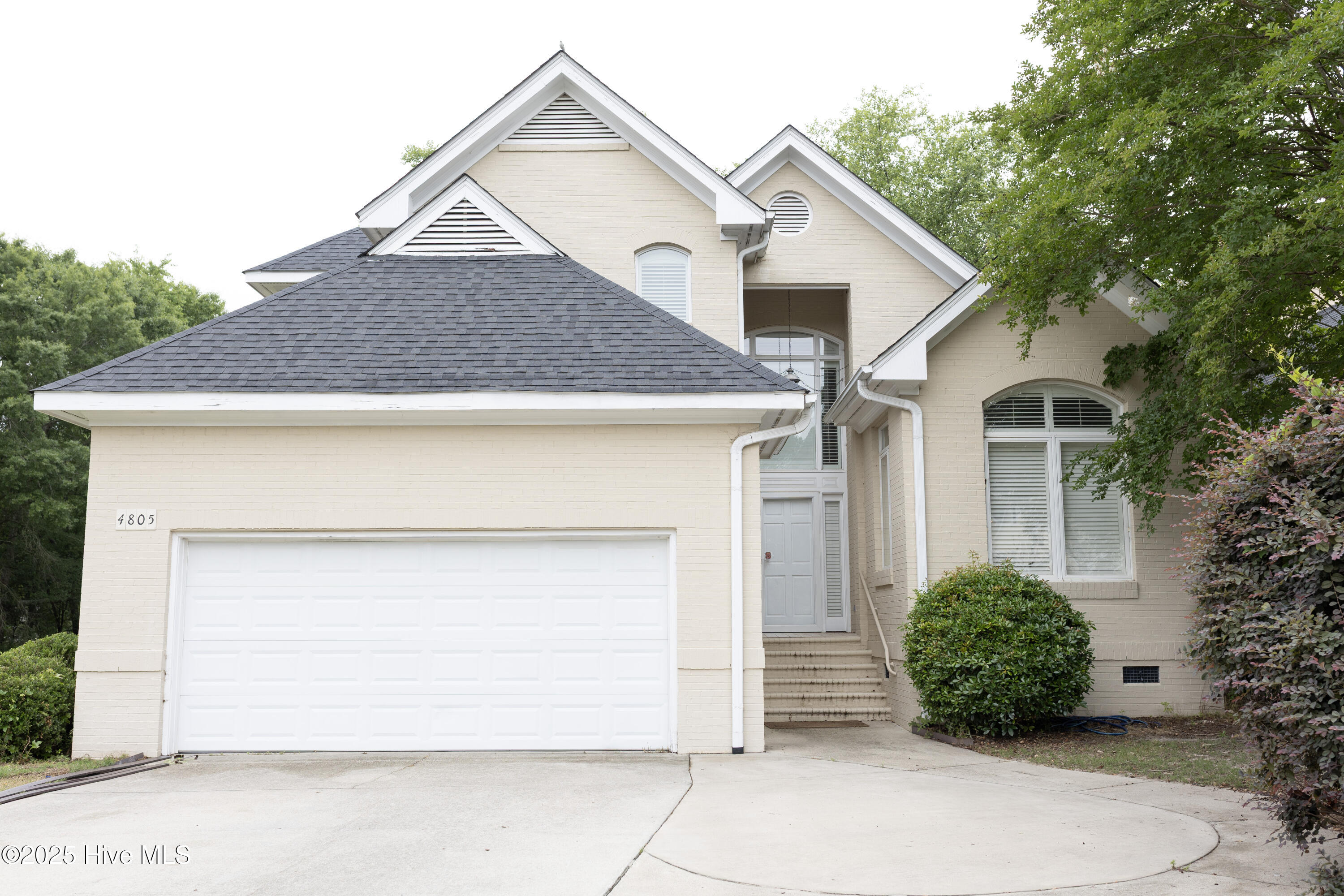 4805 Milliken Close Property Photo