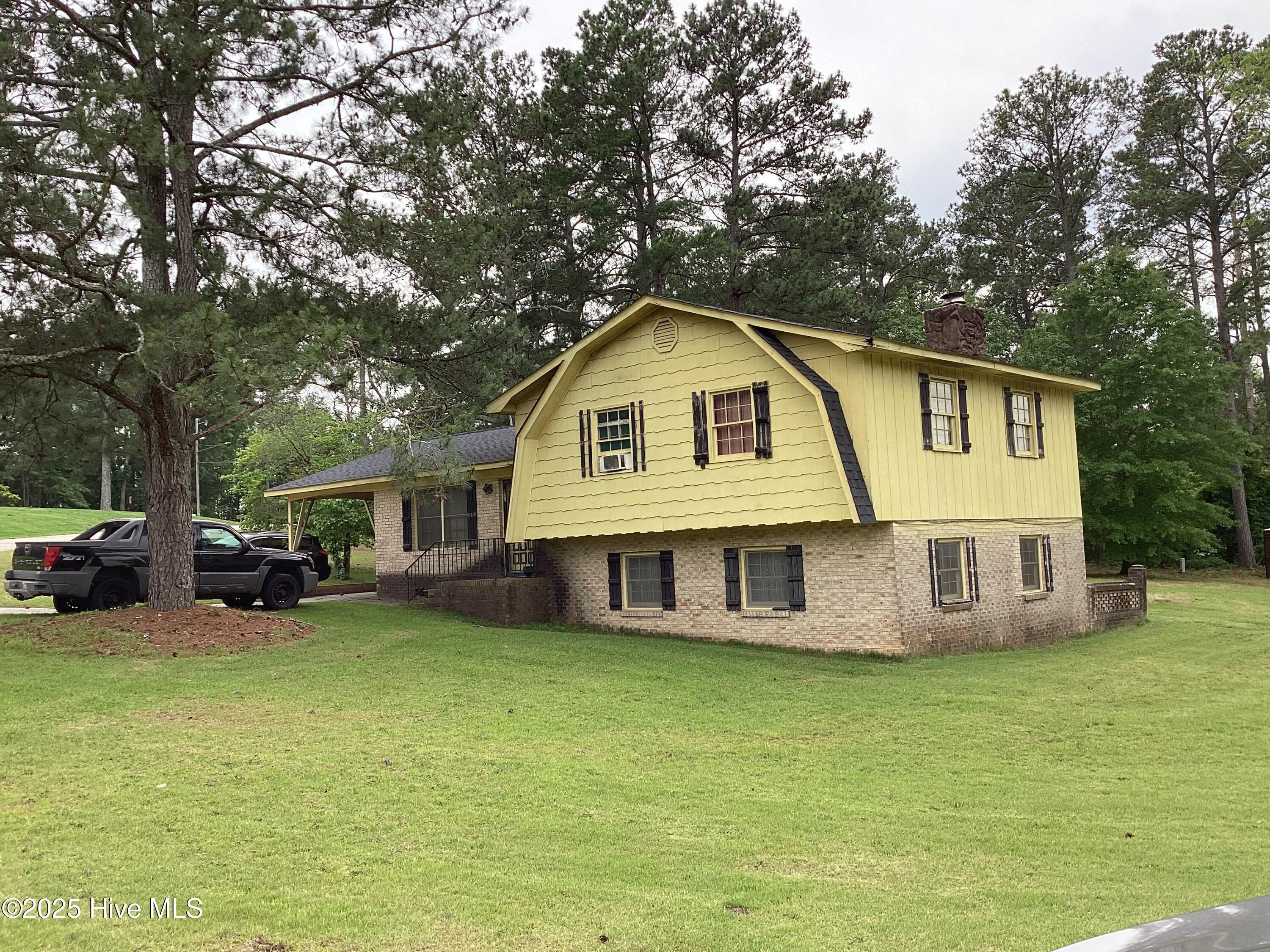 102 Hillview Circle Property Photo 1